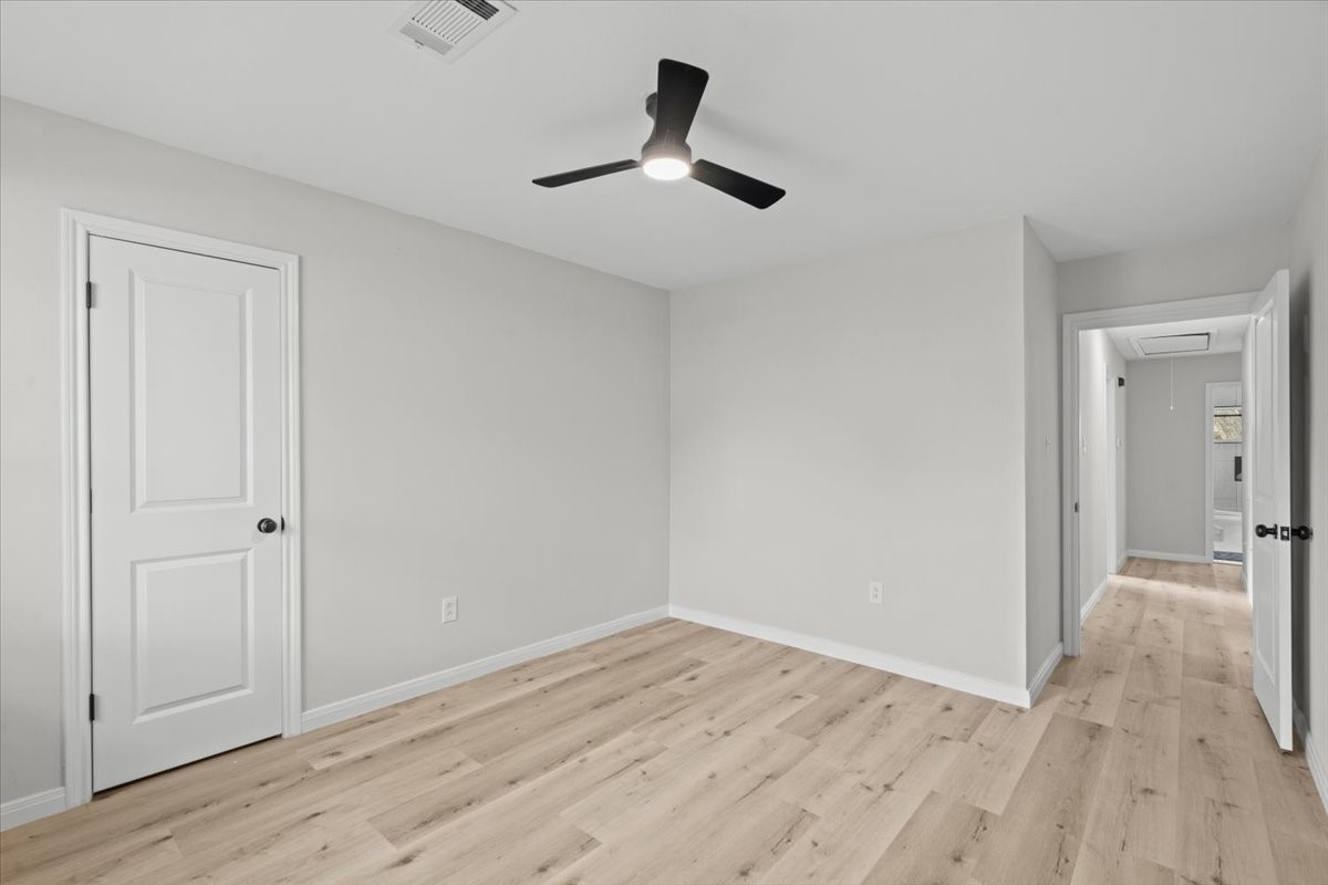 5933 Sanford Rd, Houston, TX 77096