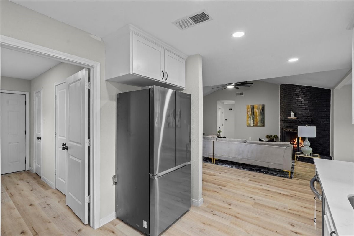 5933 Sanford Rd, Houston, TX 77096