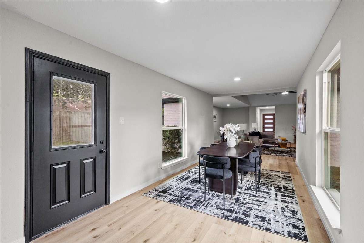 5933 Sanford Rd, Houston, TX 77096