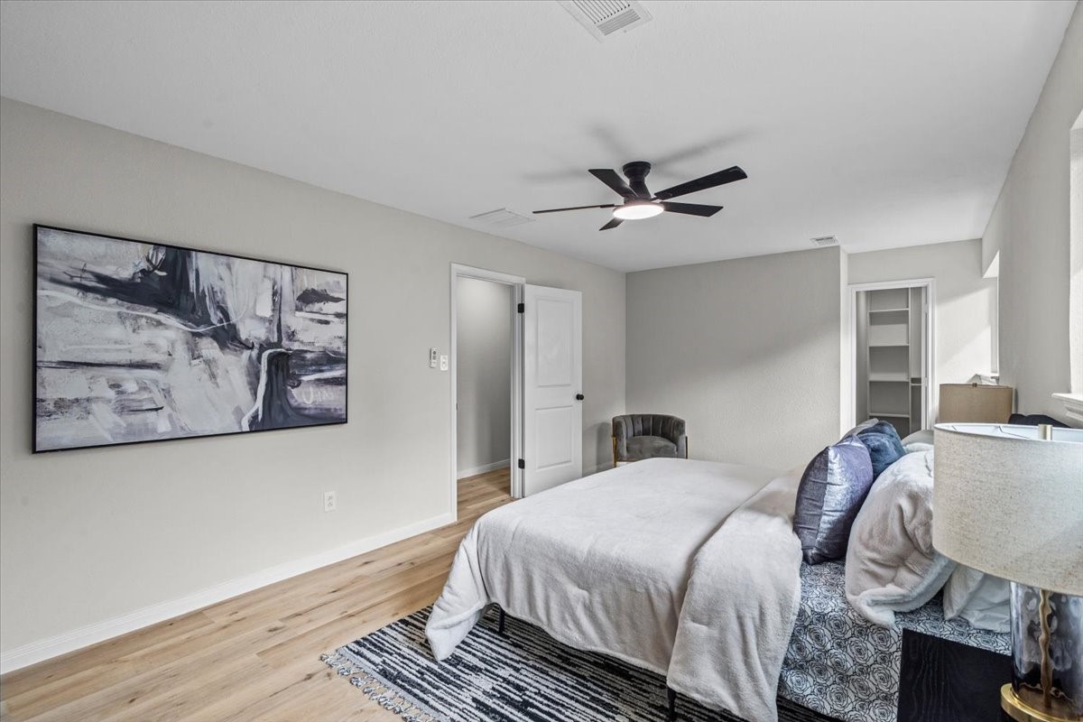 5933 Sanford Rd, Houston, TX 77096