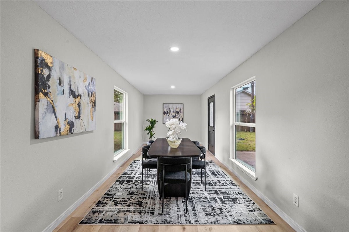 5933 Sanford Rd, Houston, TX 77096