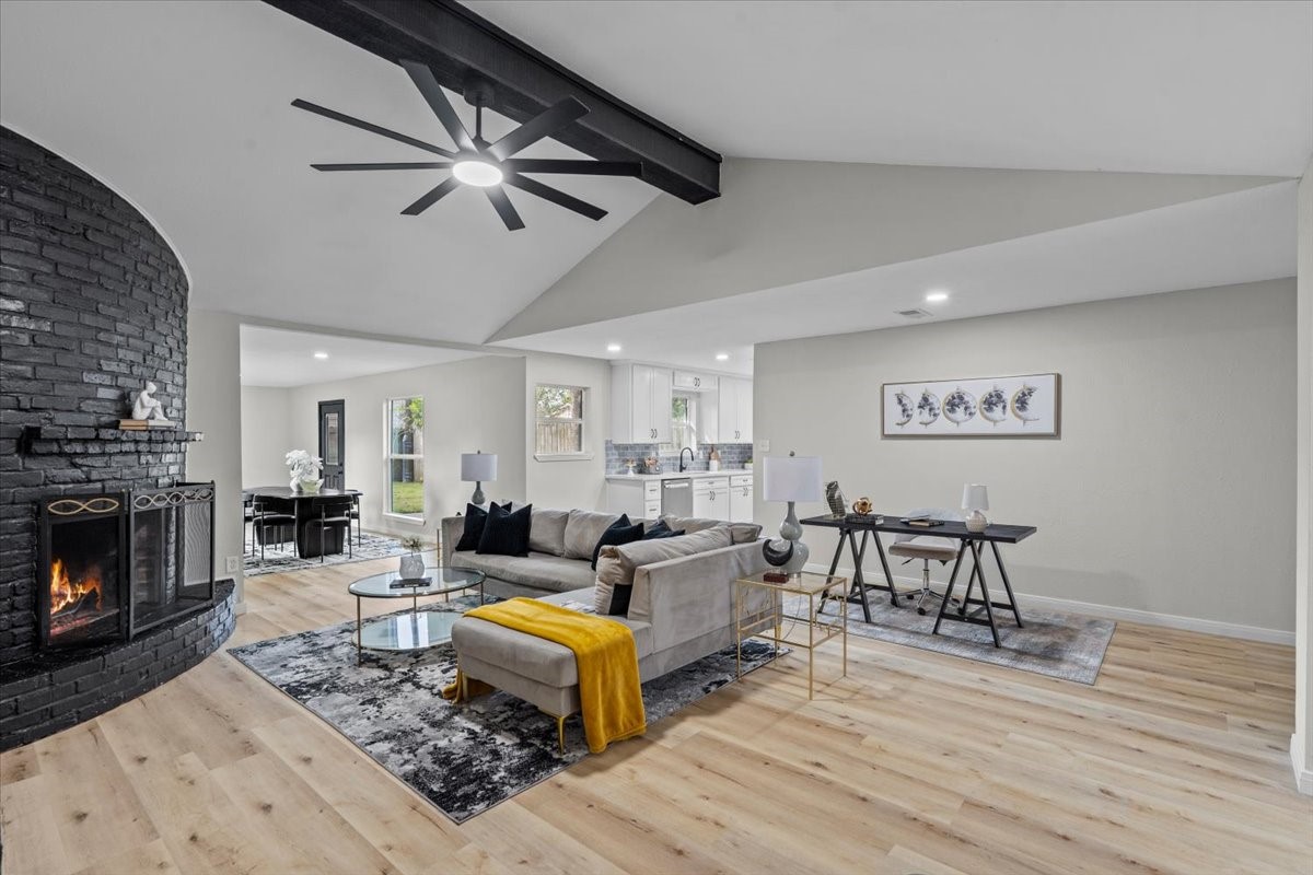 5933 Sanford Rd, Houston, TX 77096