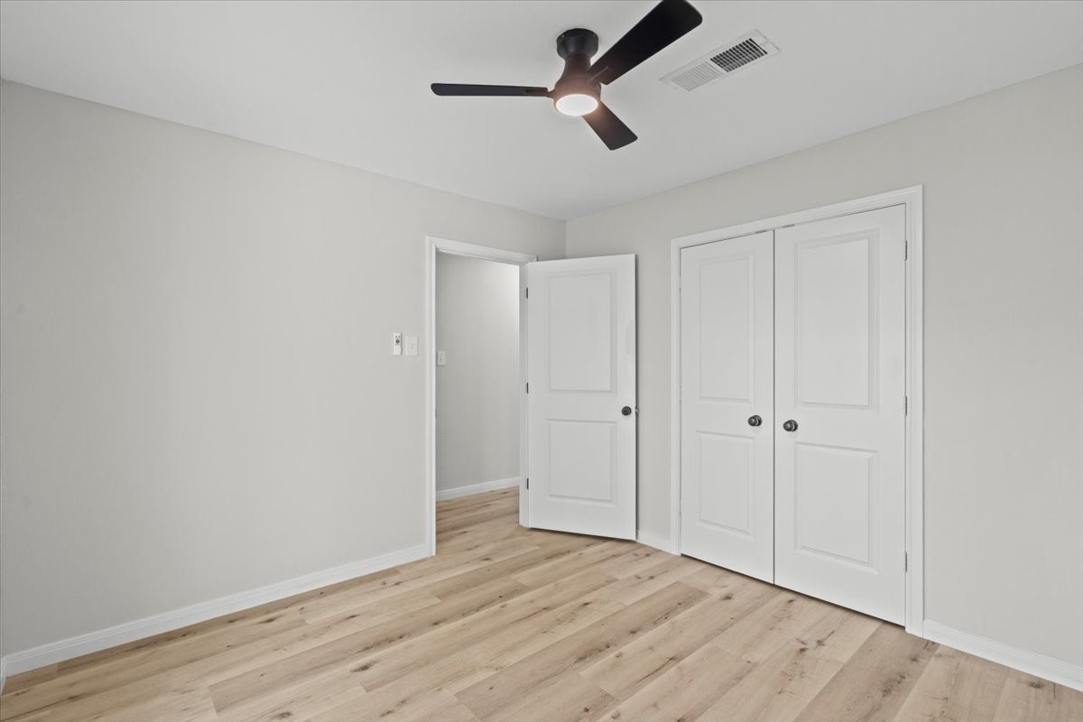 5933 Sanford Rd, Houston, TX 77096