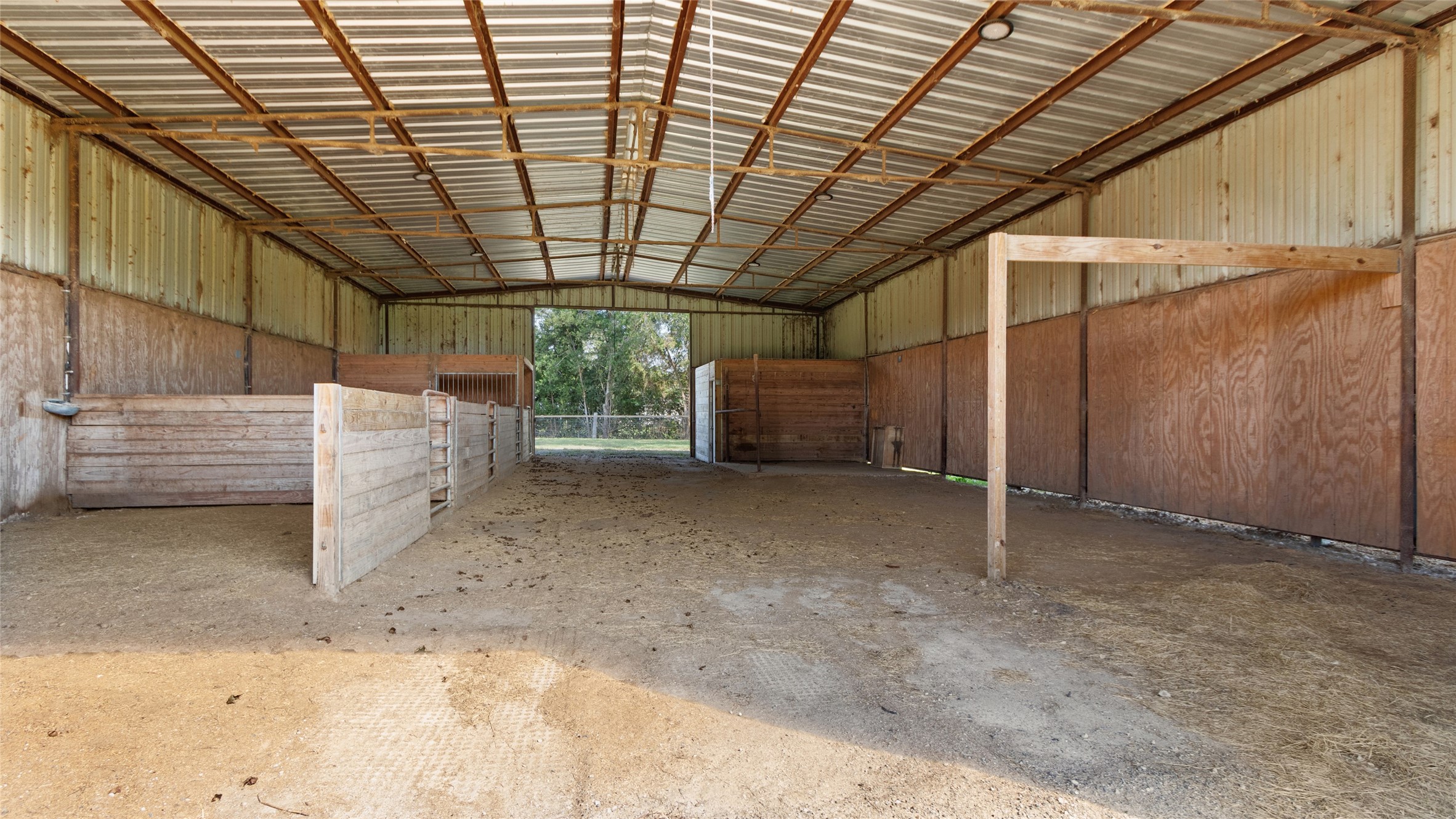 60x40 barn with three 12x12 stalls