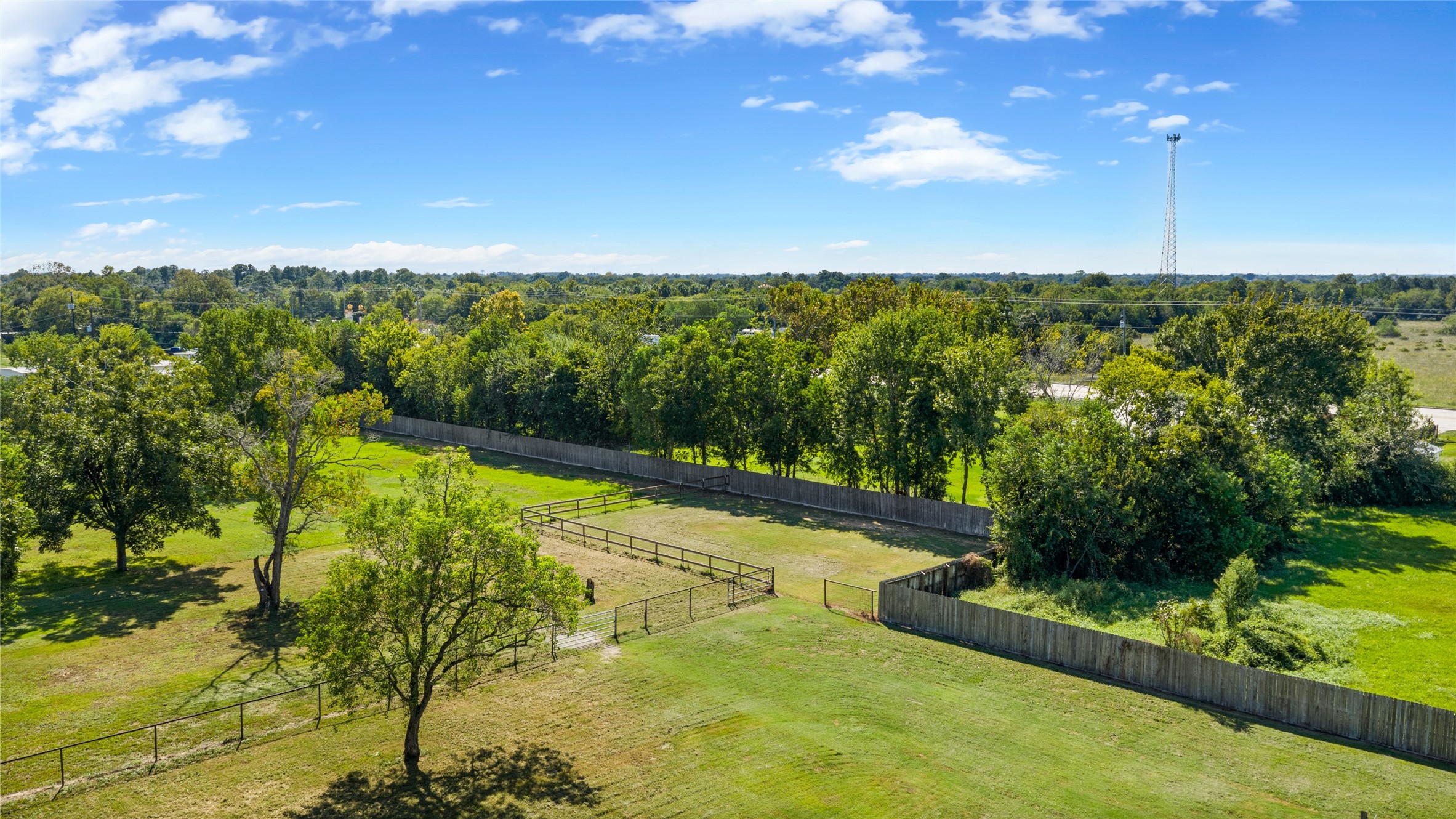 12335 2nd Street, Santa Fe, TX 77510