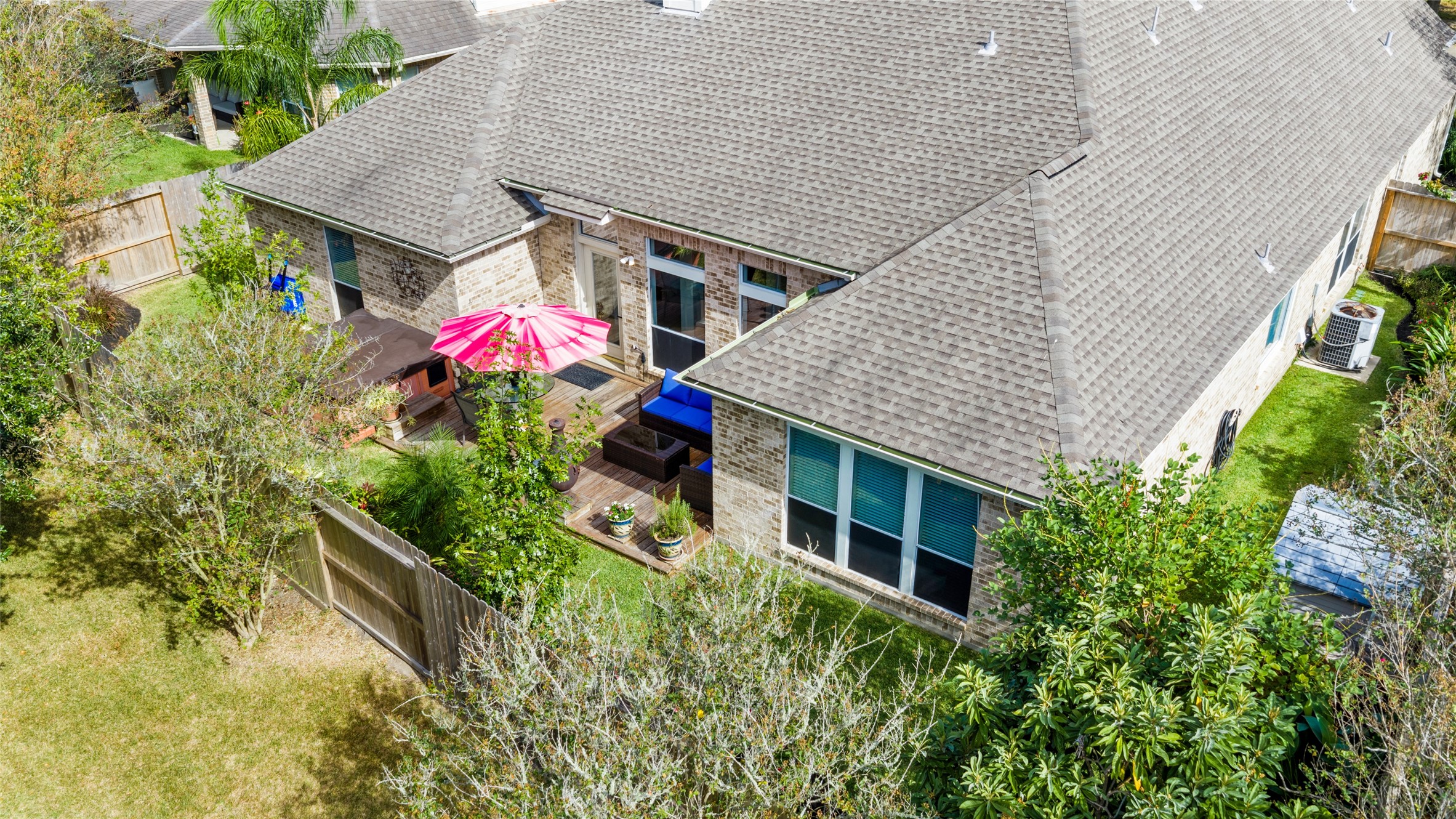 Get a look at this gorgeous back yard.