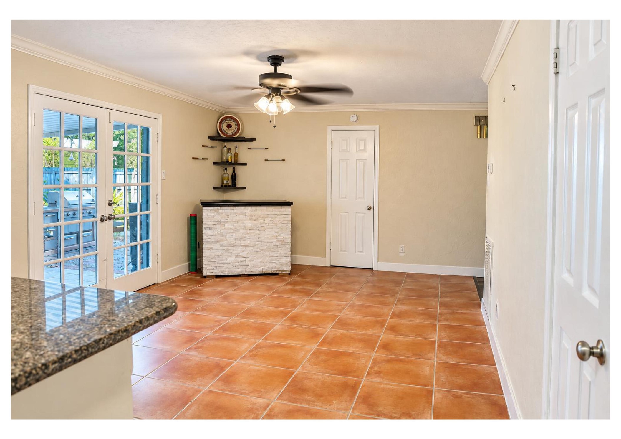 124 Bluebird Lane, Pasadena, TX 77502