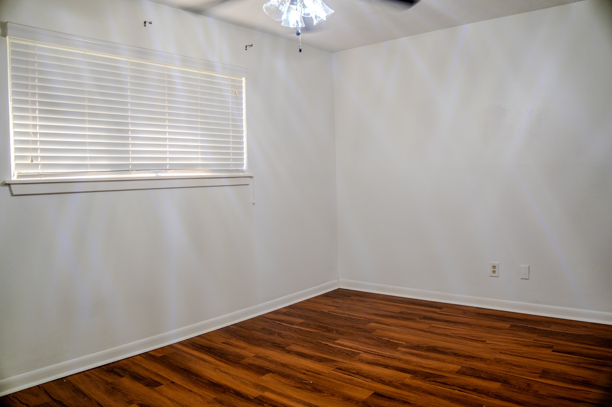 124 Bluebird Lane, Pasadena, TX 77502