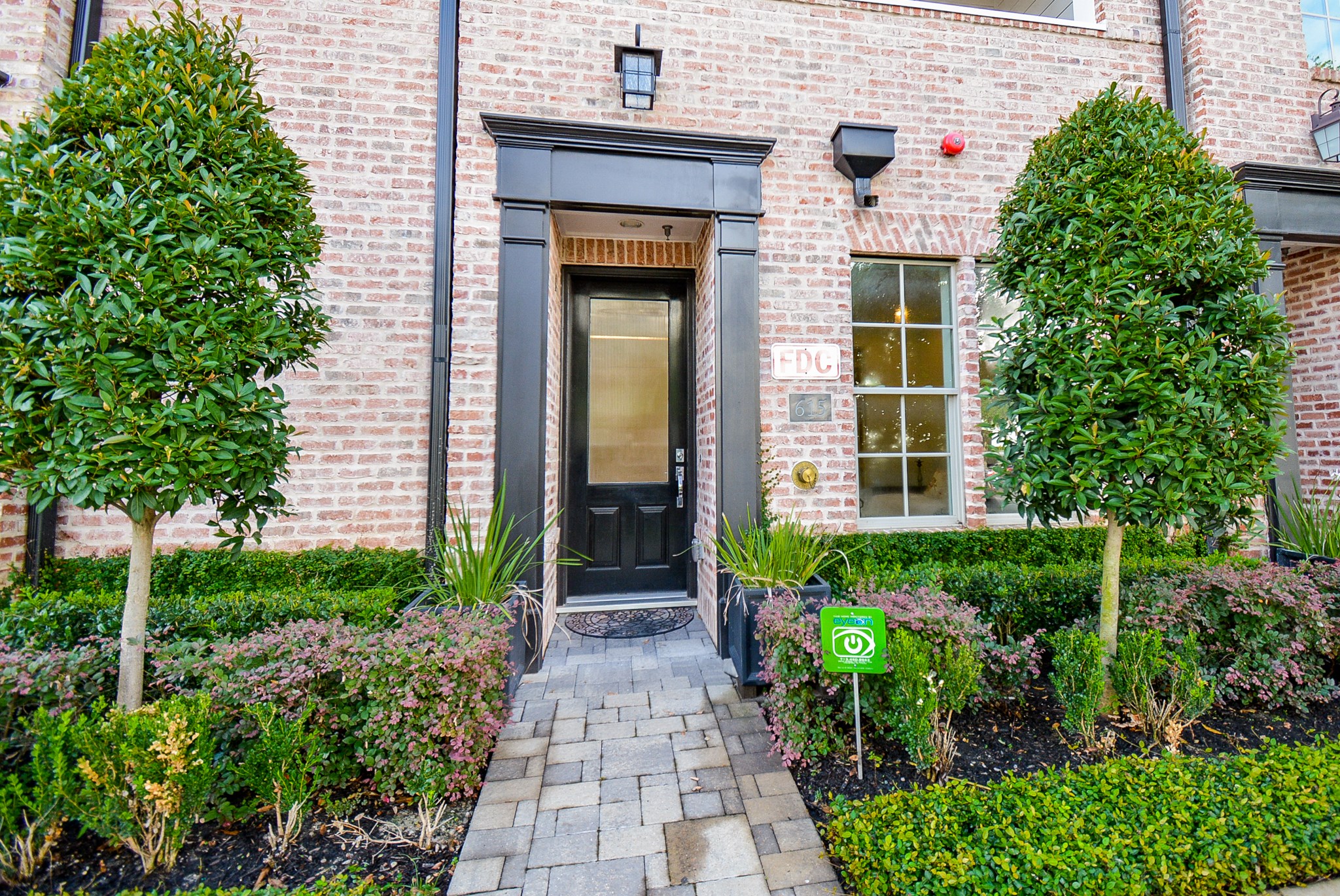 615 Nagle Street, Houston, TX 77003