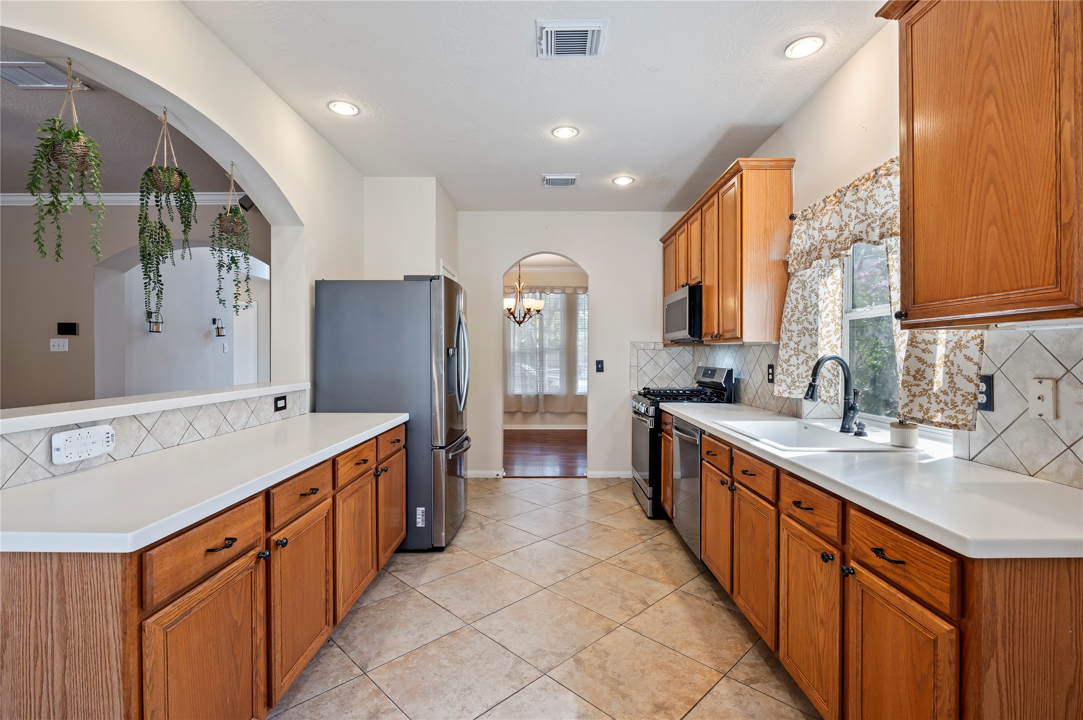 2143 Winding Springs Drive, League City, TX 77573