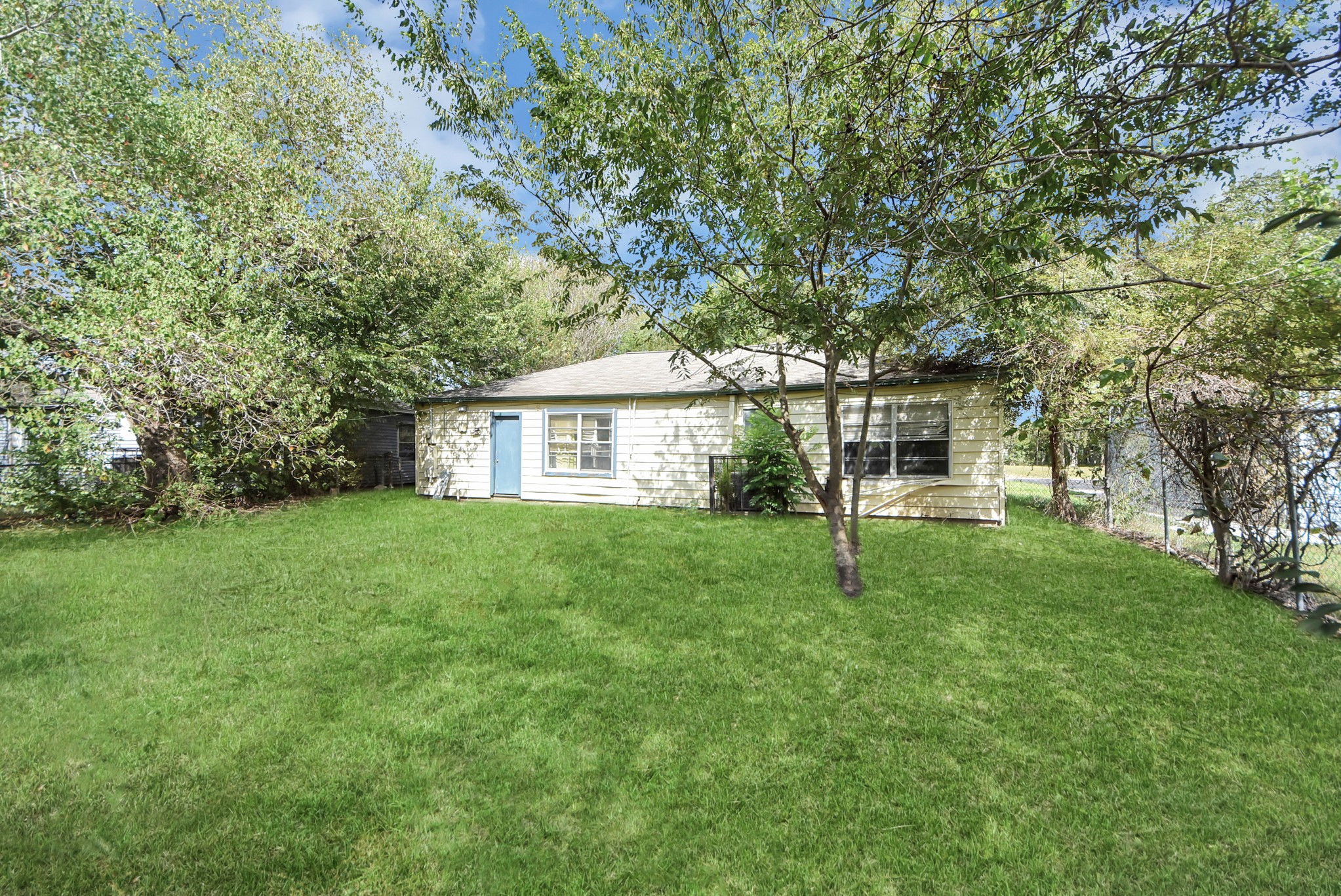4914 Paradise Lane, Houston, TX 77048