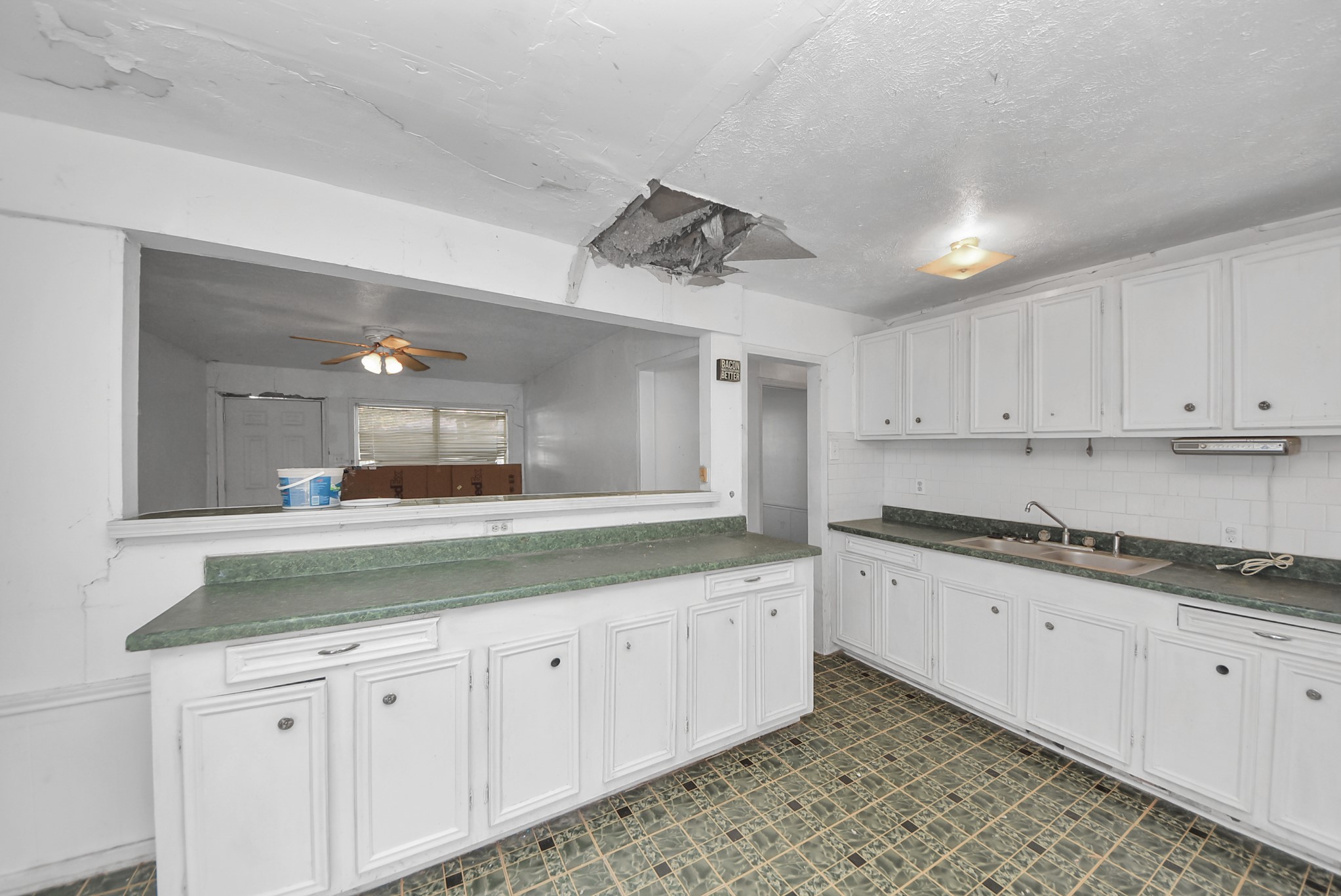 4914 Paradise Lane, Houston, TX 77048