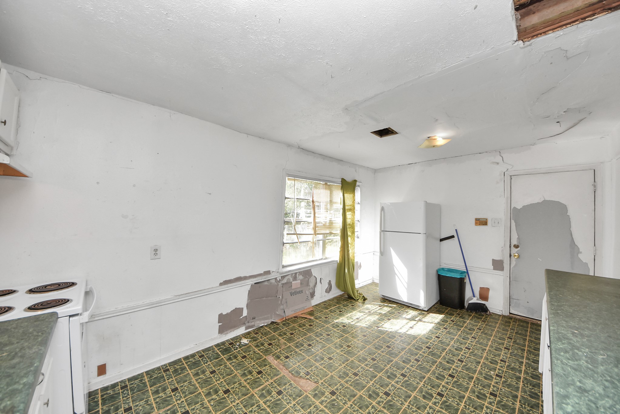 4914 Paradise Lane, Houston, TX 77048