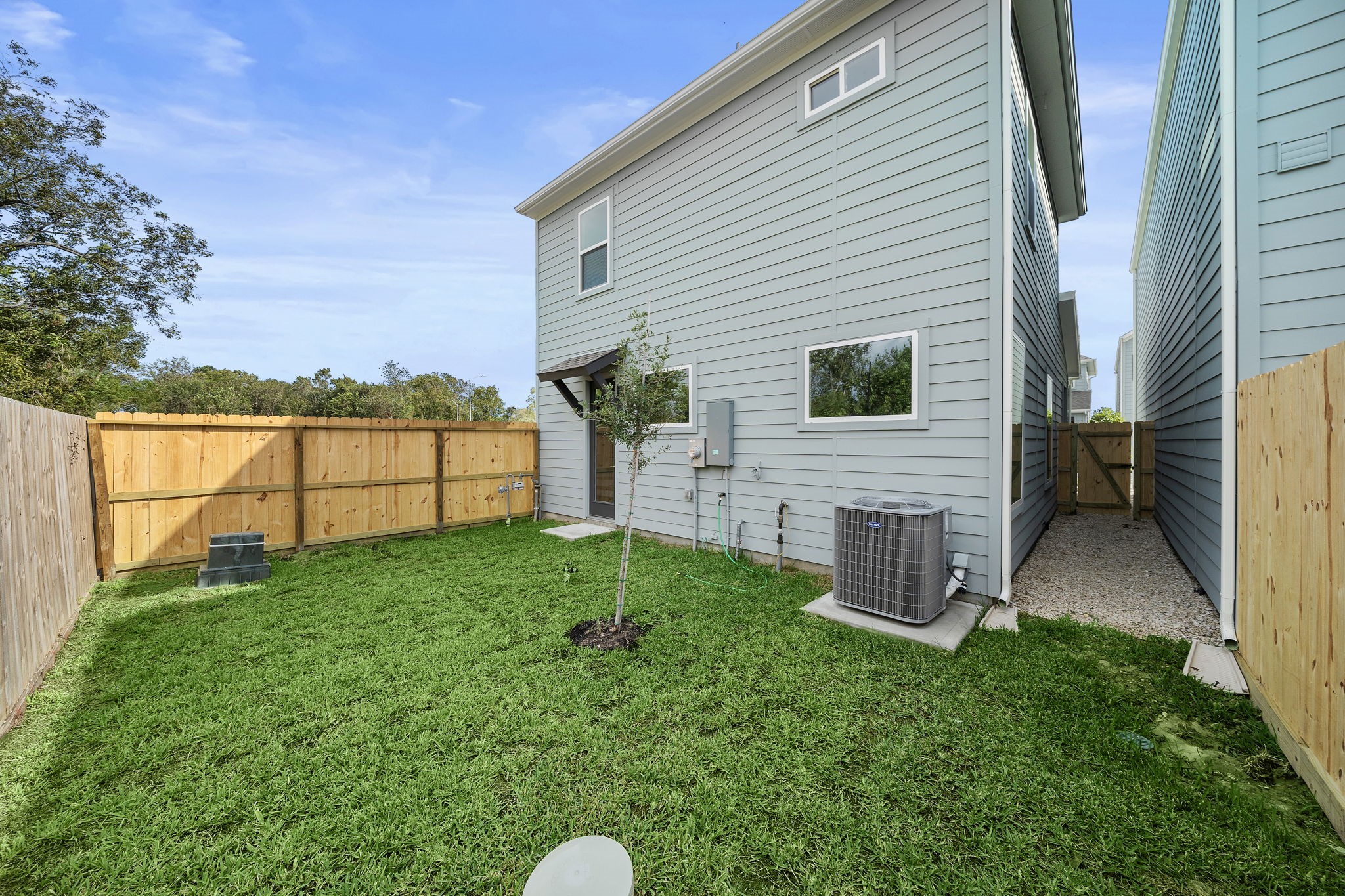 8120 Esther Acres Lane, Houston, TX 77088