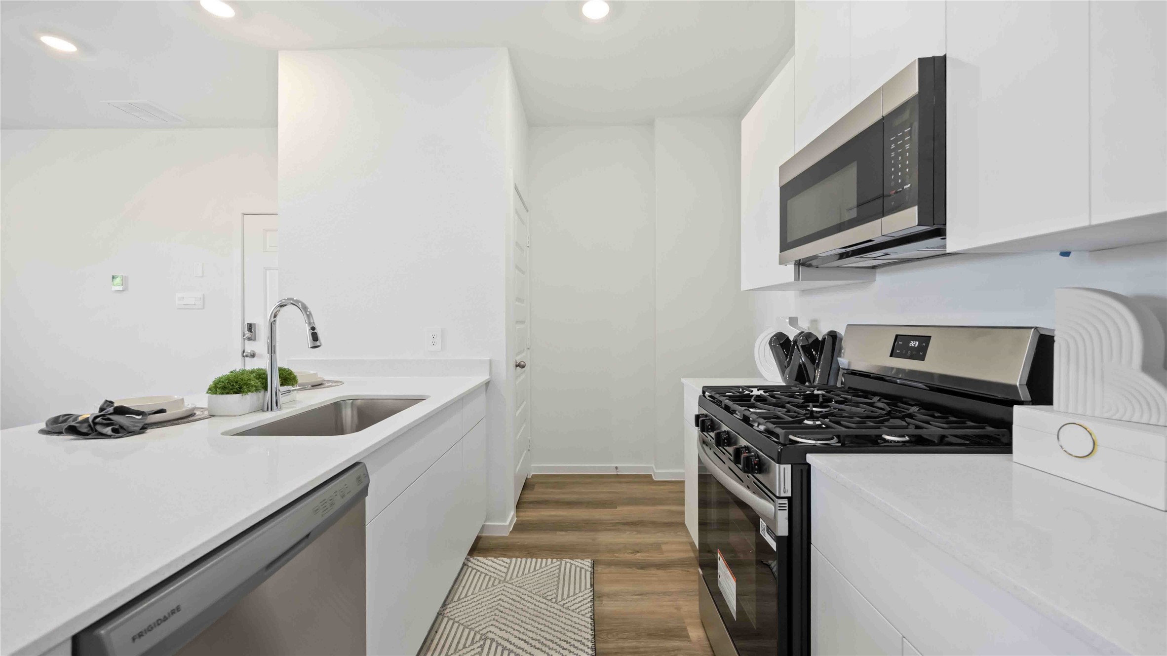 5923 Manning Oaks Street, Houston, TX 77091 5923 Manning Oaks Street, Houston, TX 77091