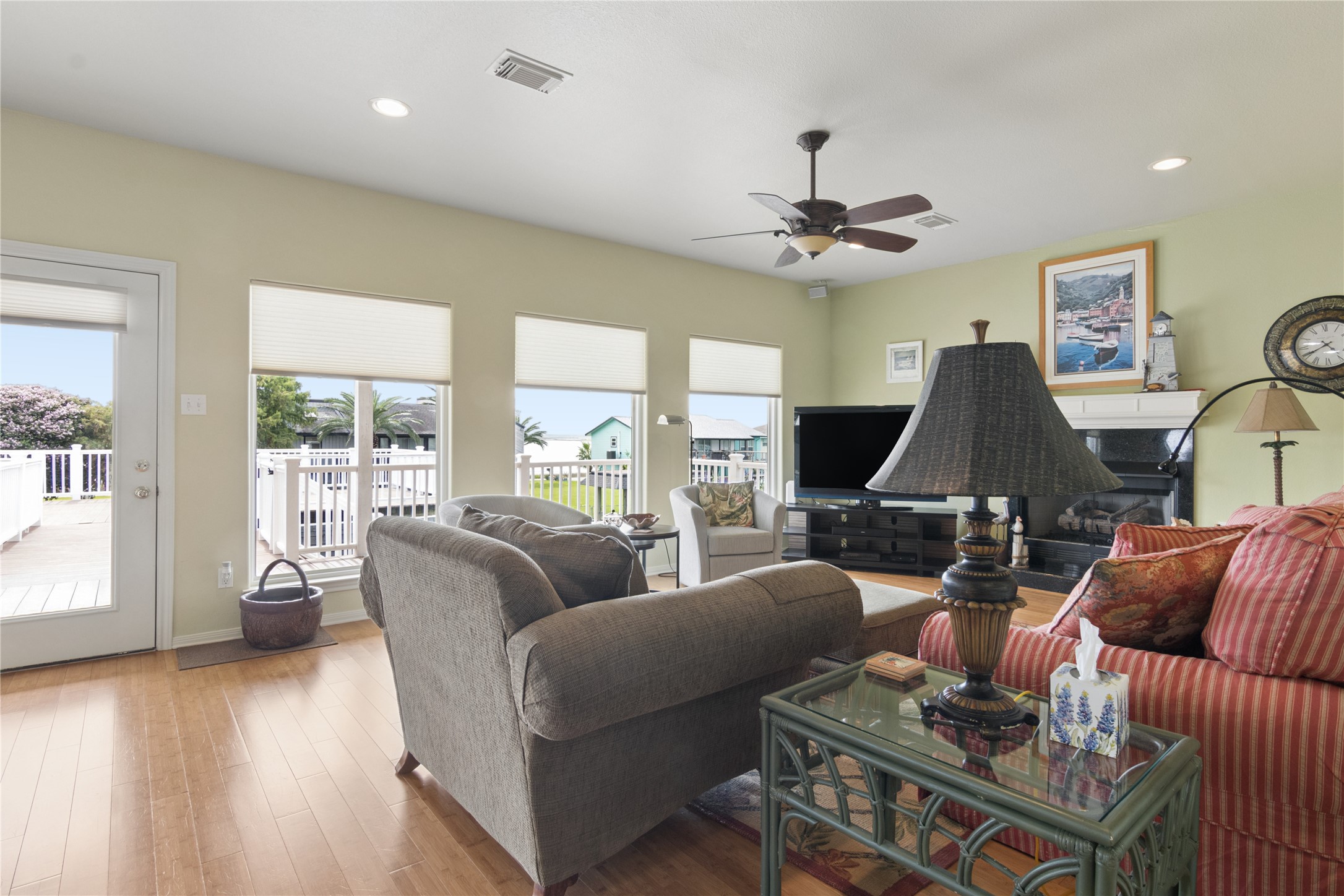 10 N Flamingo Street, La Marque, TX 77568 10 N Flamingo Street, La Marque, TX 77568