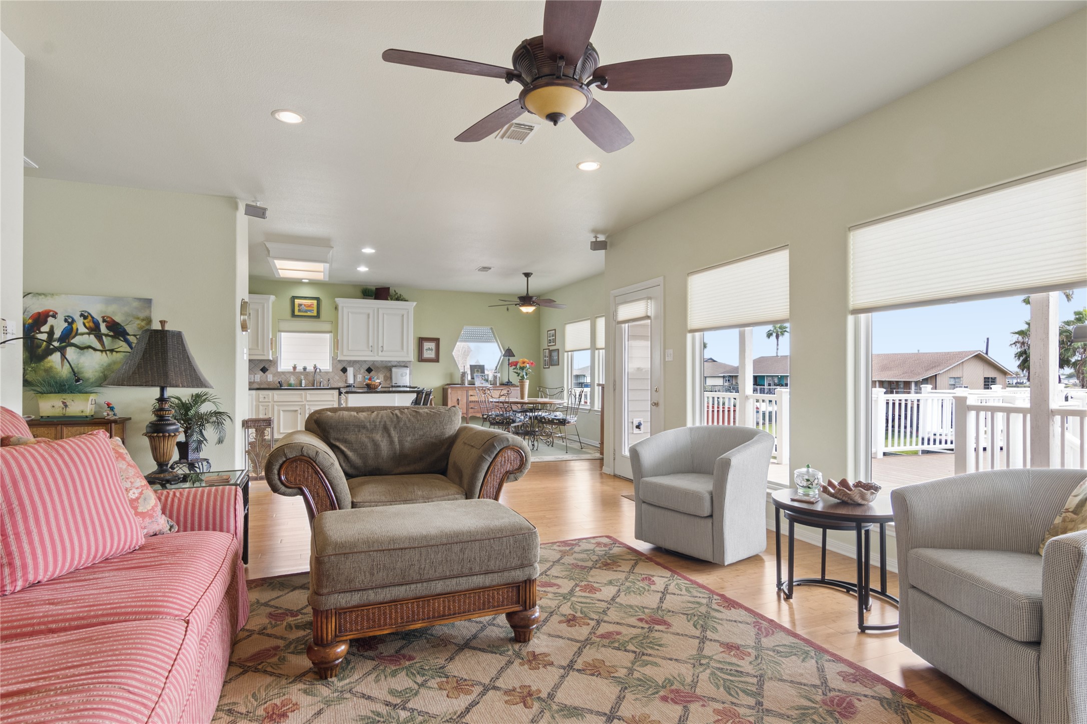 10 N Flamingo Street, La Marque, TX 77568 10 N Flamingo Street, La Marque, TX 77568