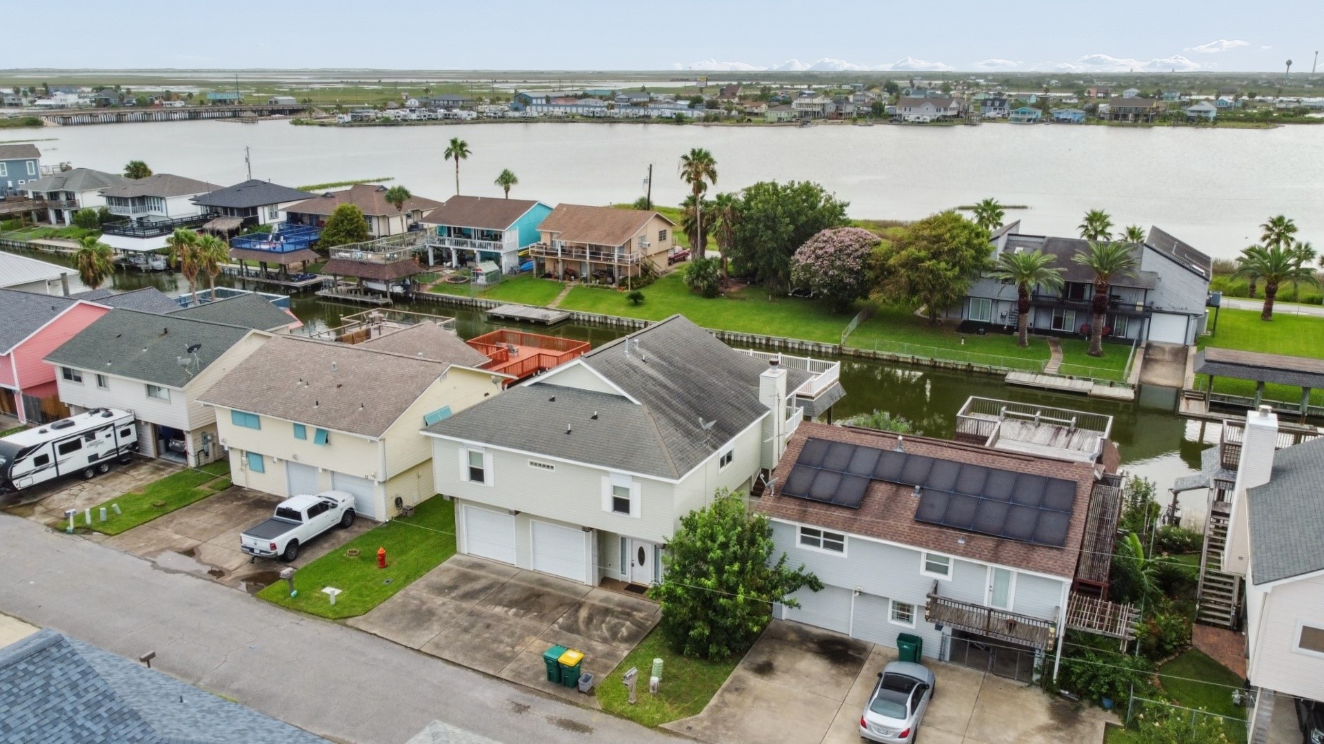 10 N Flamingo Street, La Marque, TX 77568 10 N Flamingo Street, La Marque, TX 77568
