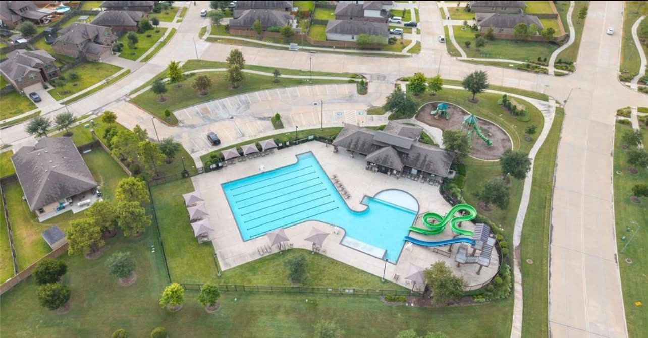 19043 Denstone Cliff Way, Richmond, TX 77407