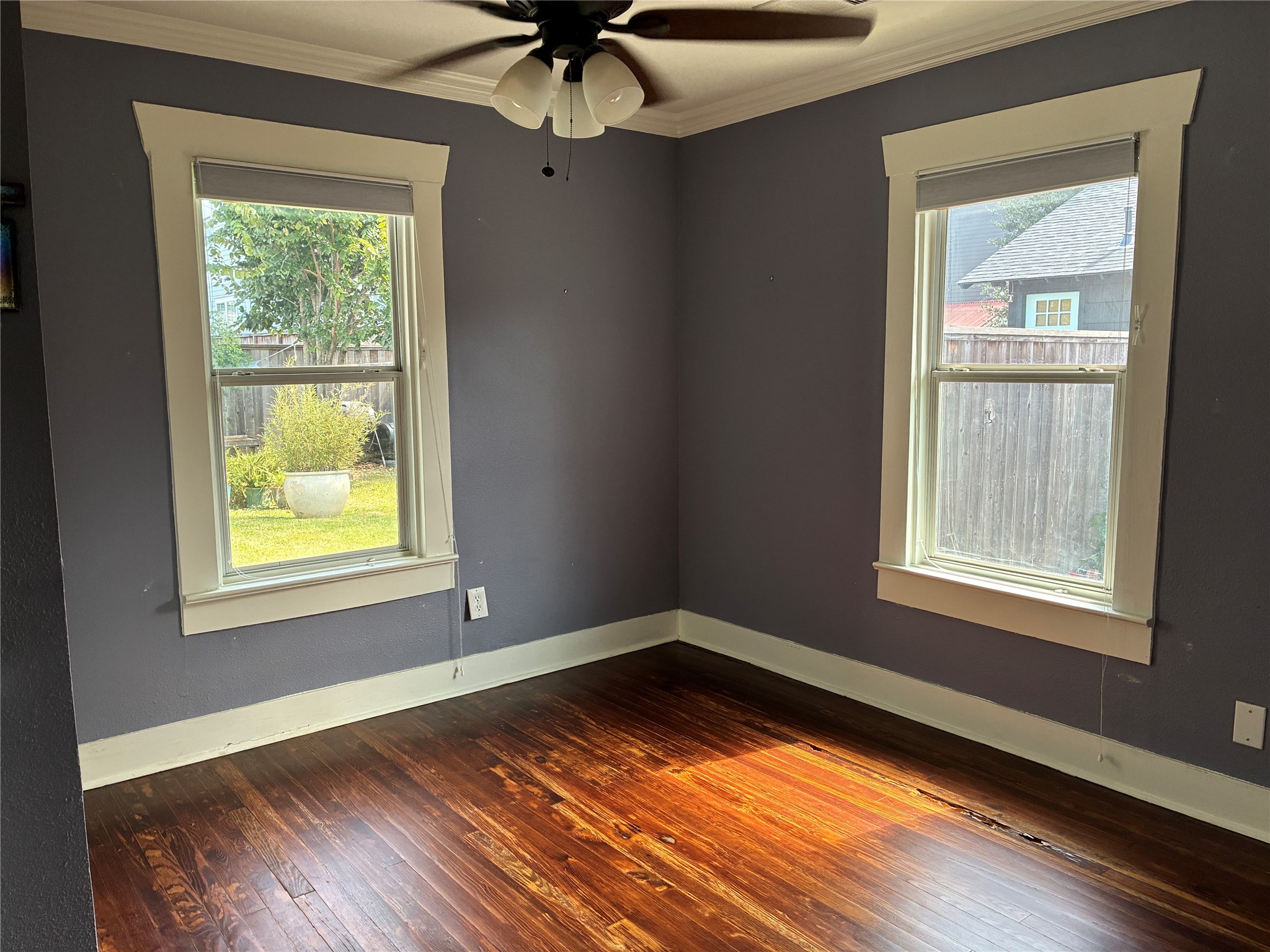 Rear bedroom