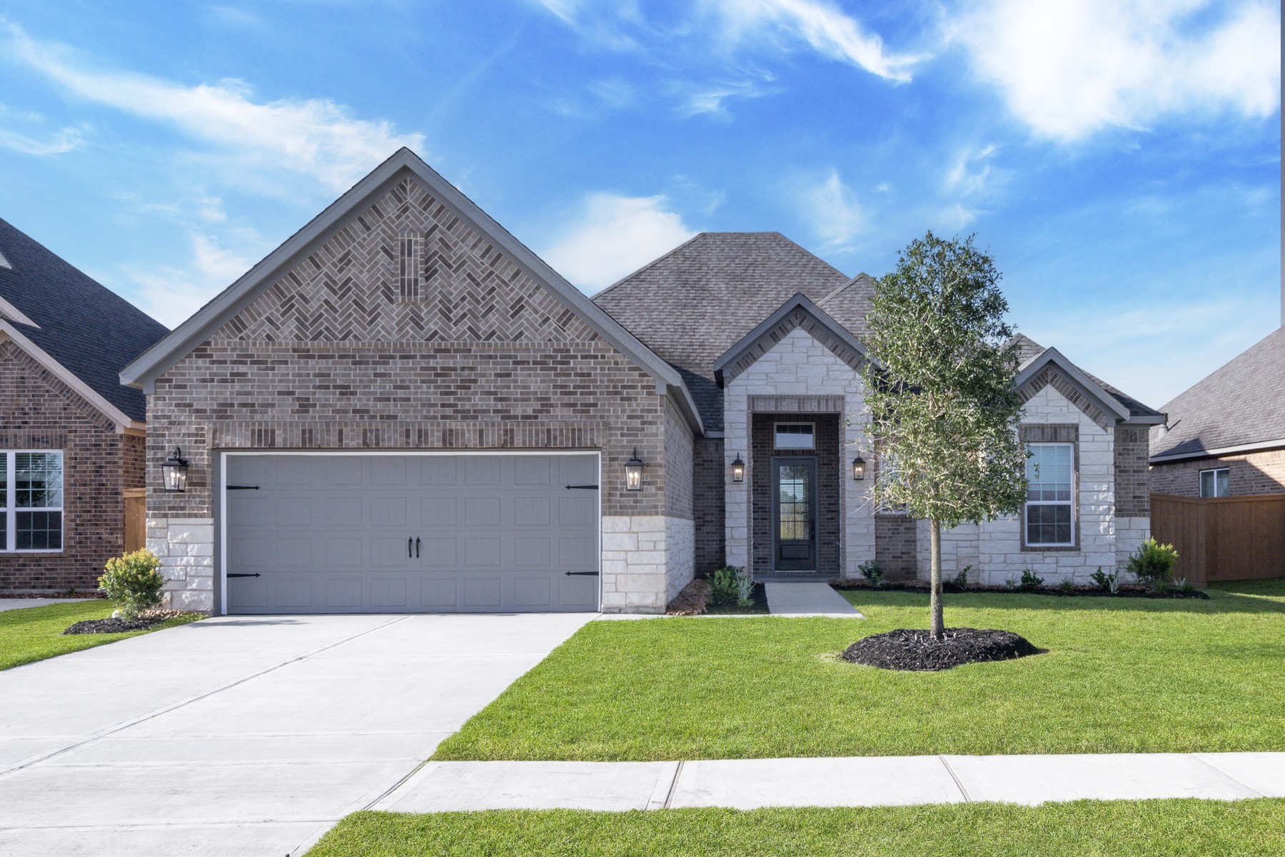 This 3 bedrooms, 2 baths and a flex room off the foyer providing the whole family with spaces for both work and play. Actual finishes and selections may vary from listing photos.