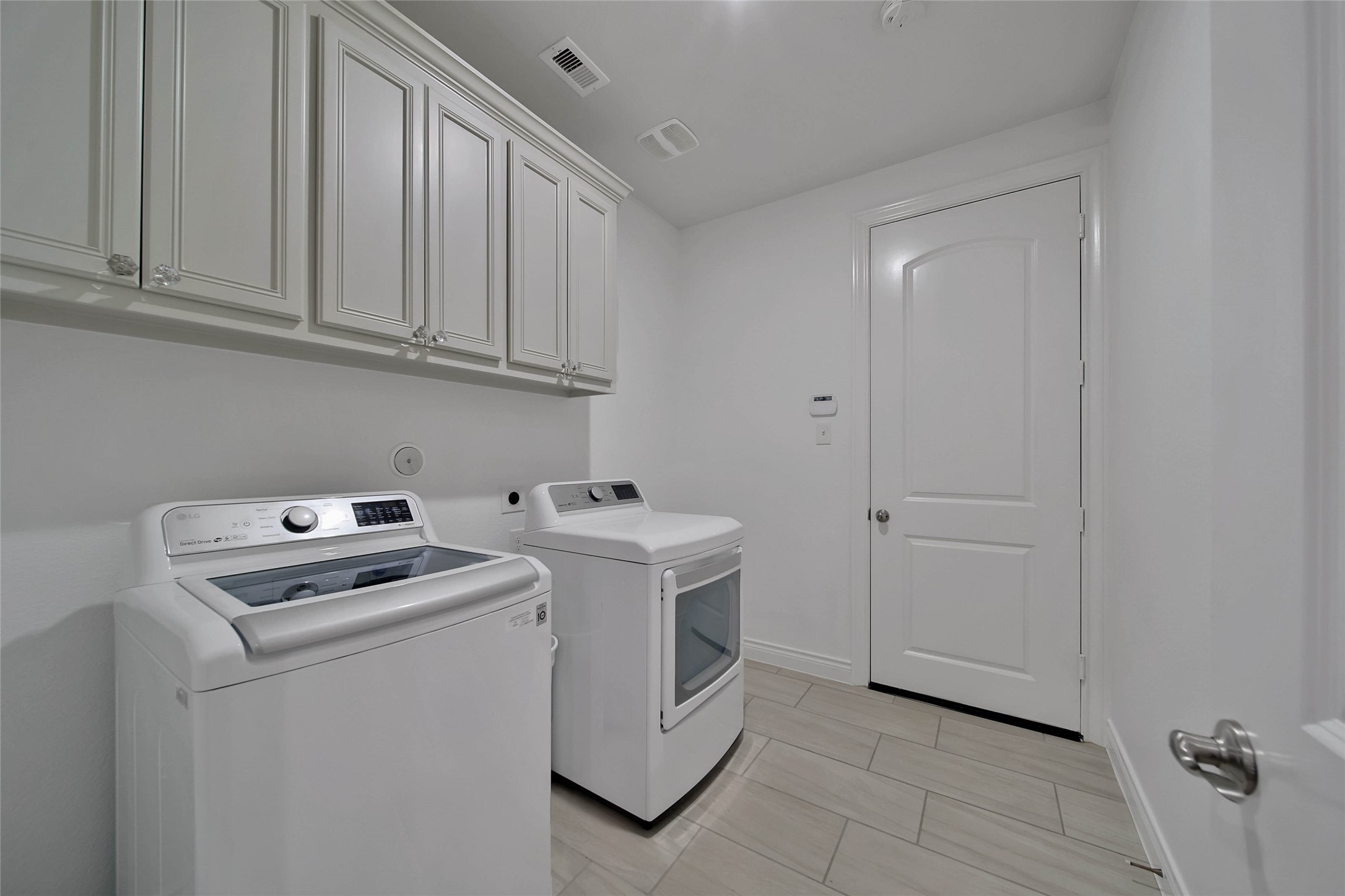 296 Dawn Brook Lane, Conroe, TX 77384