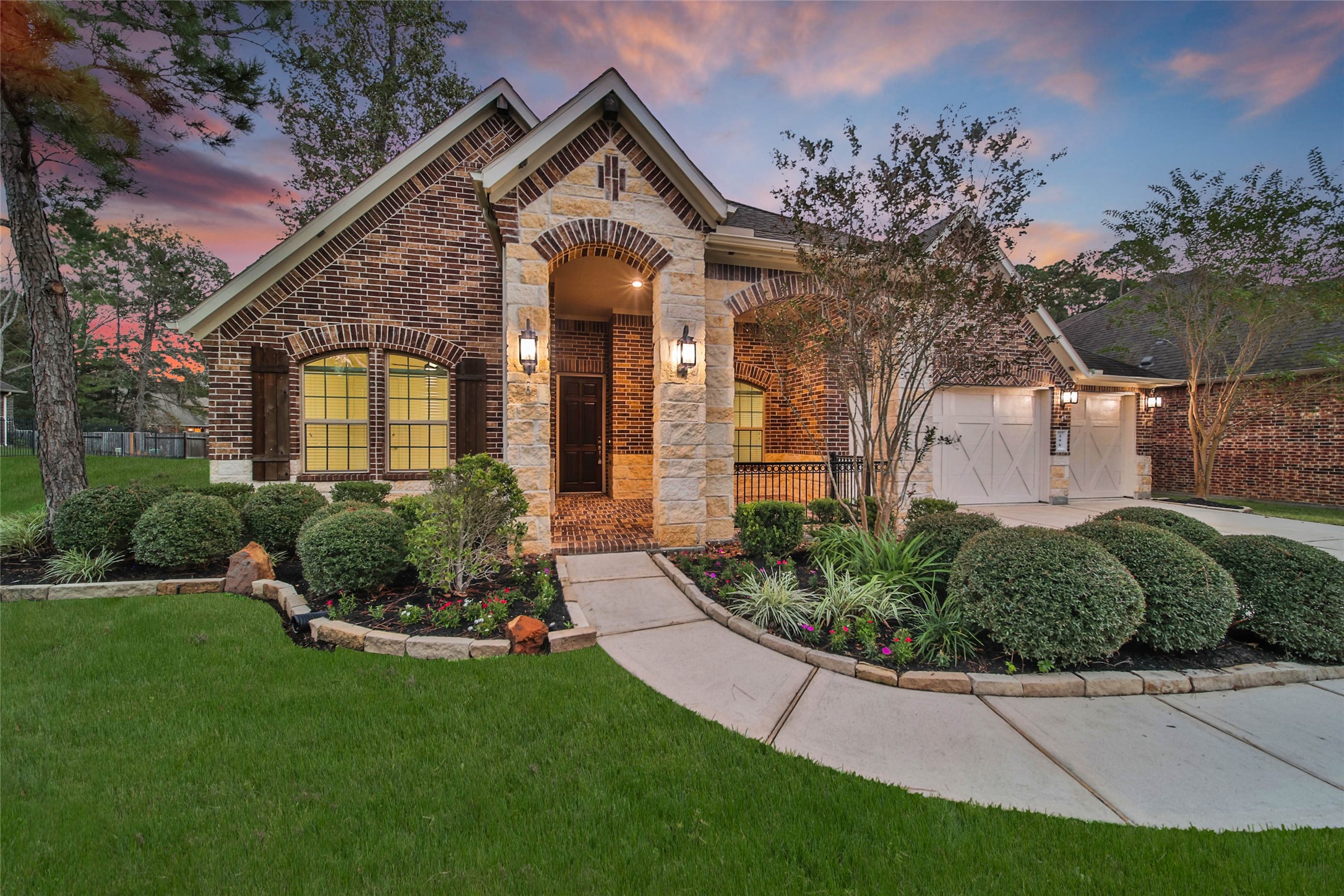 296 Dawn Brook Lane, Conroe, TX 77384
