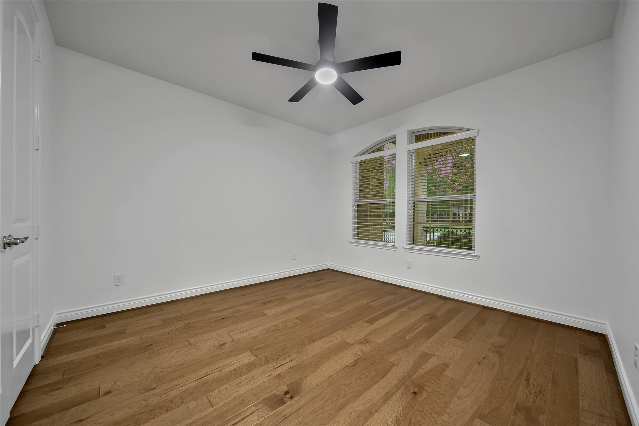 296 Dawn Brook Lane, Conroe, TX 77384