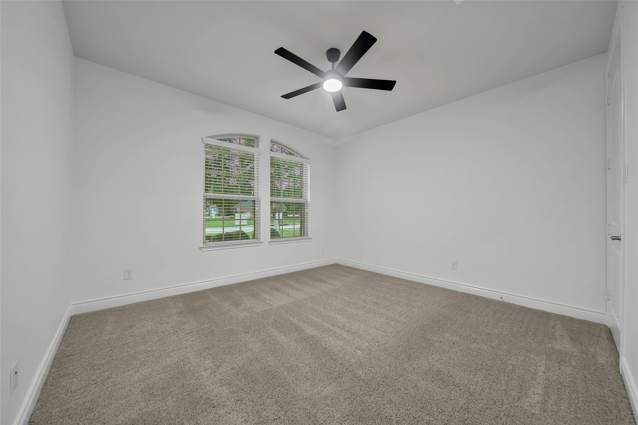296 Dawn Brook Lane, Conroe, TX 77384