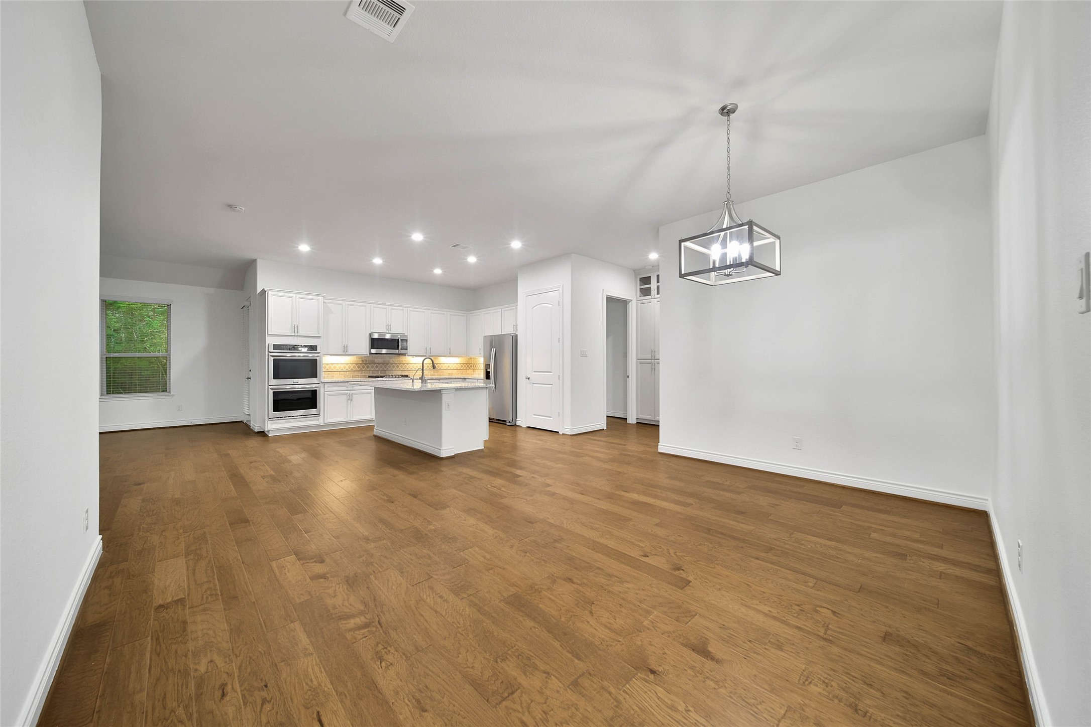 296 Dawn Brook Lane, Conroe, TX 77384 296 Dawn Brook Lane, Conroe, TX 77384