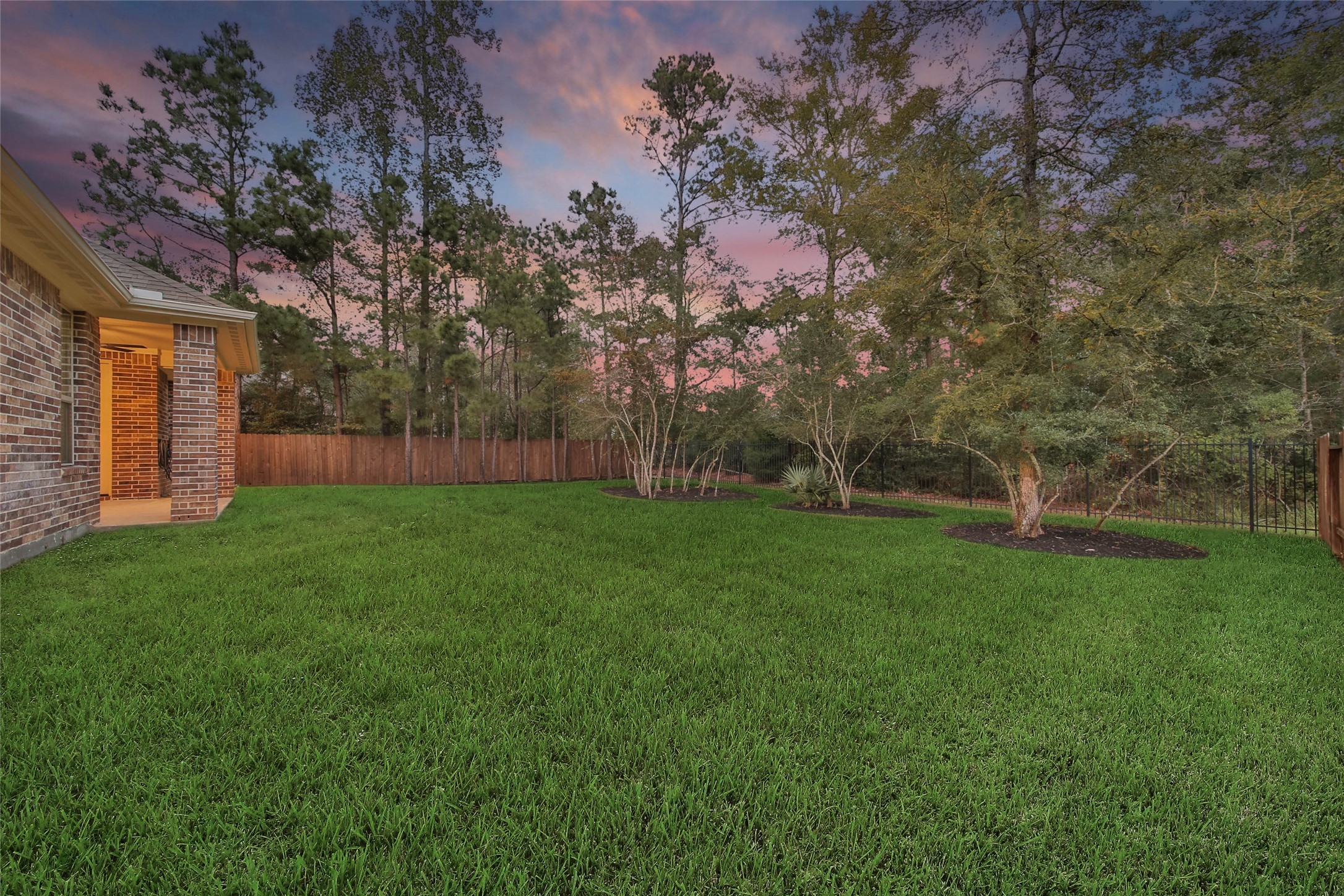 296 Dawn Brook Lane, Conroe, TX 77384