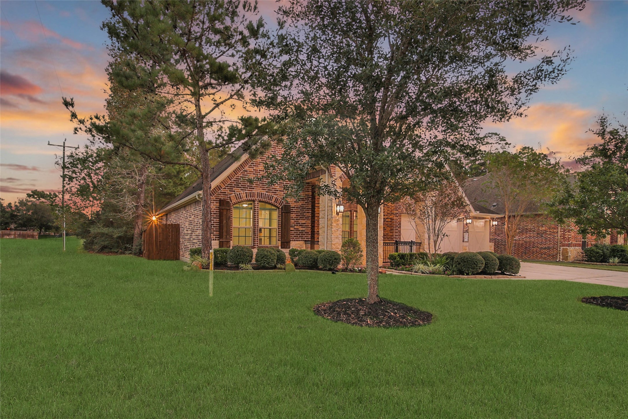 296 Dawn Brook Lane, Conroe, TX 77384