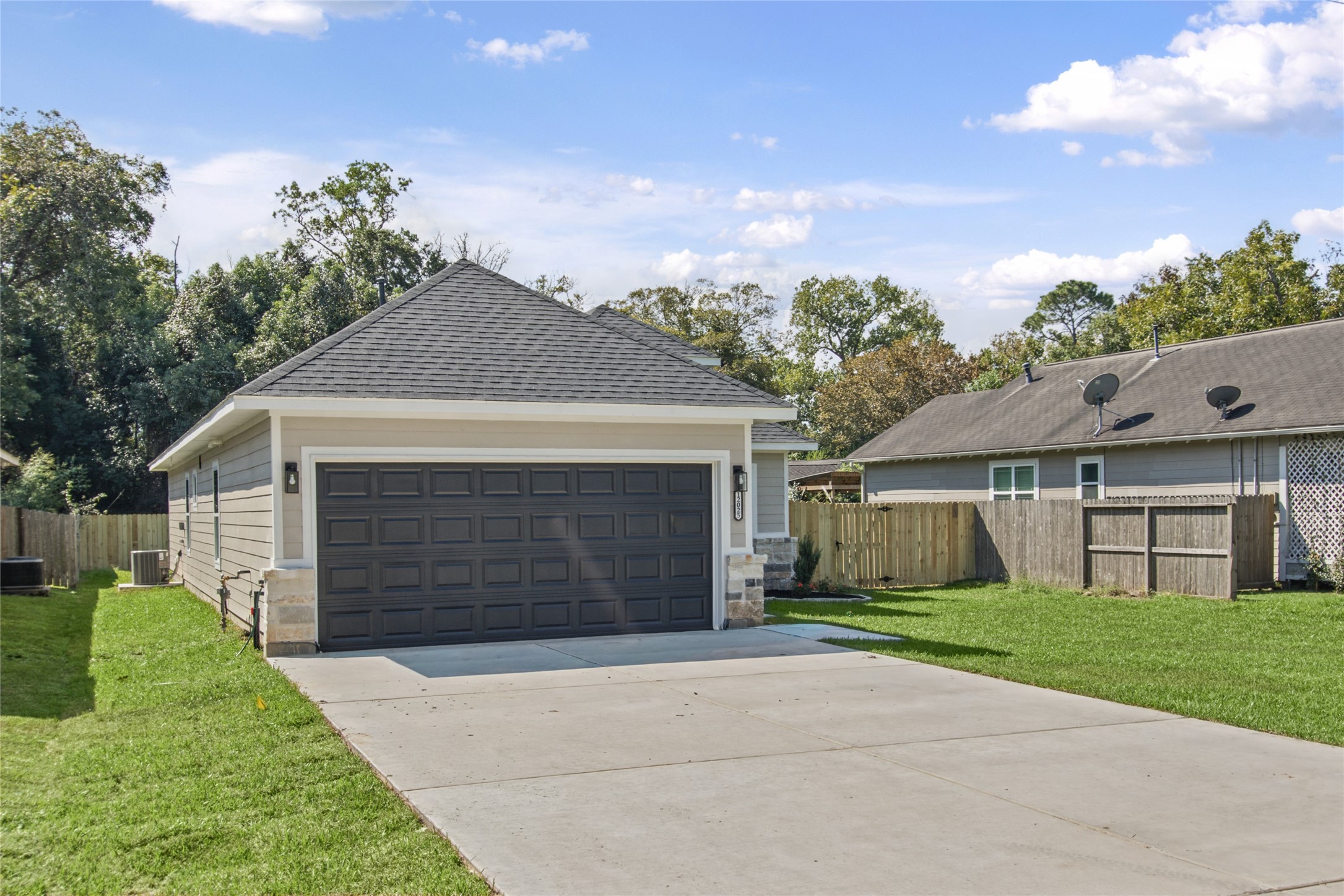 12025 21st Street, Santa Fe, TX 77510