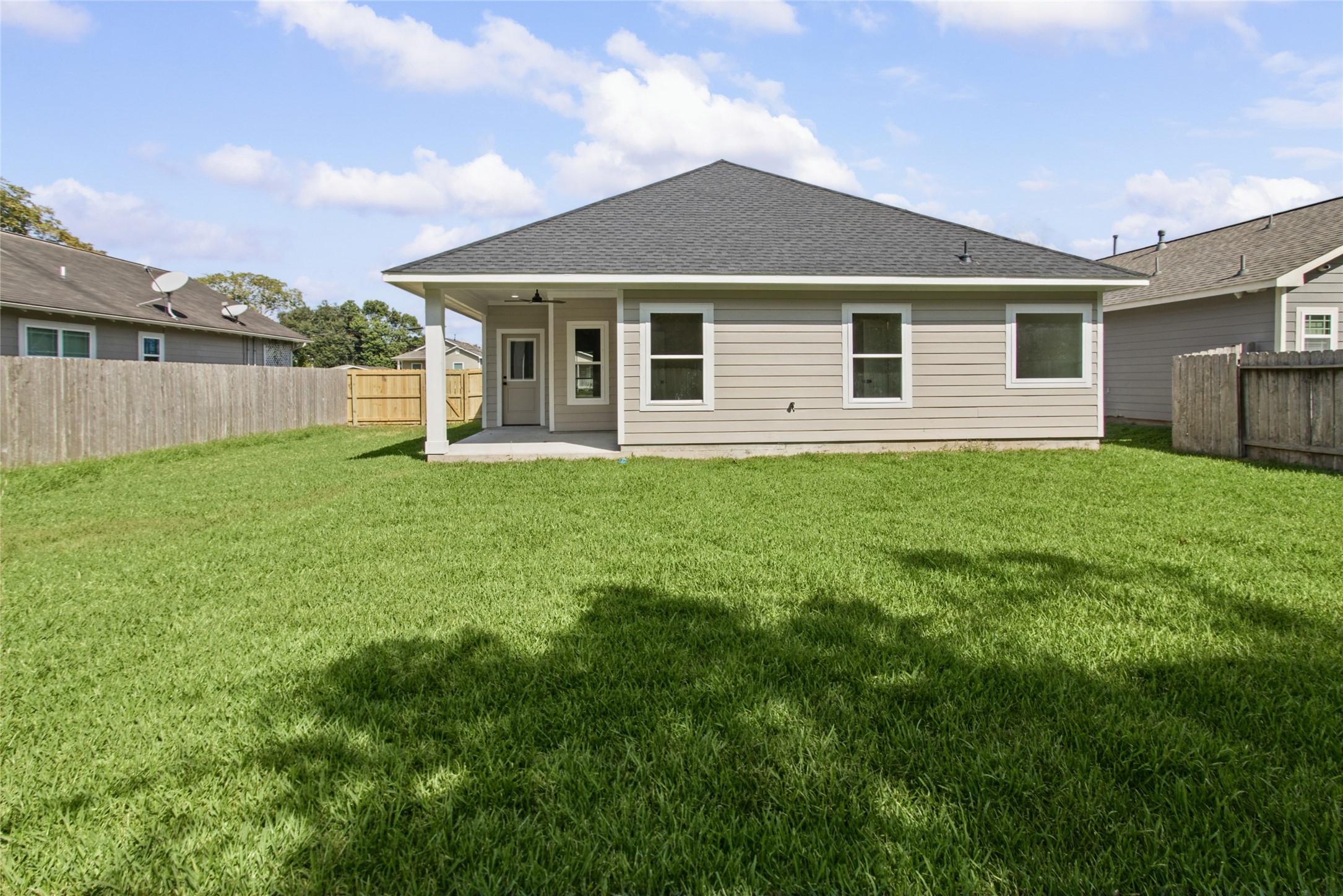 12025 21st Street, Santa Fe, TX 77510