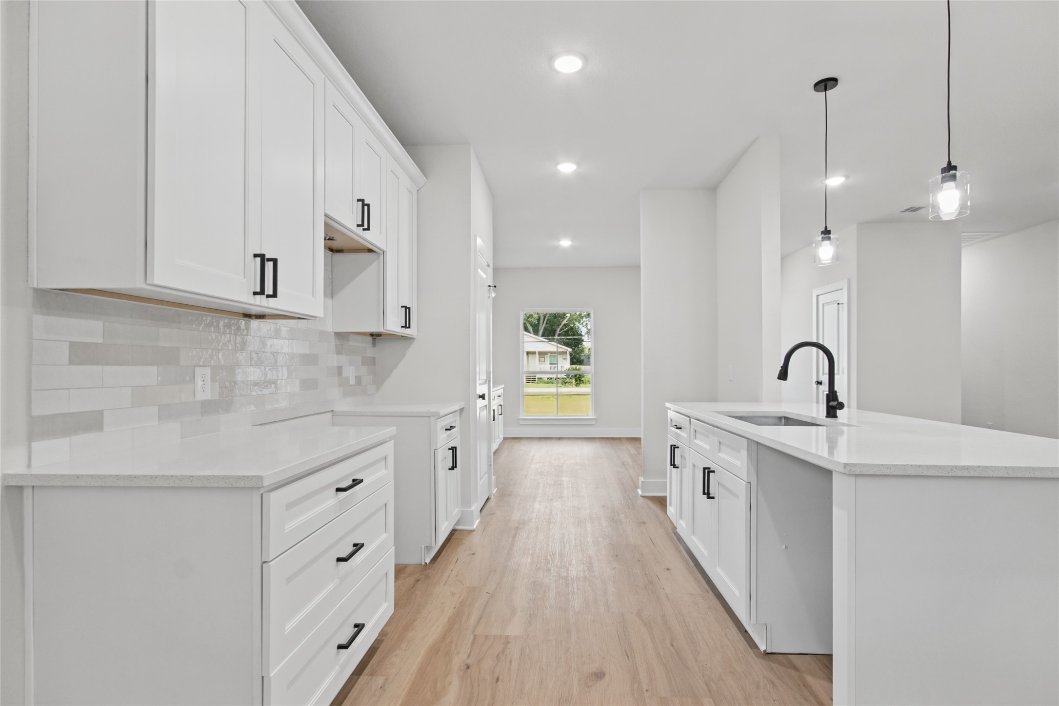 12025 21st Street, Santa Fe, TX 77510