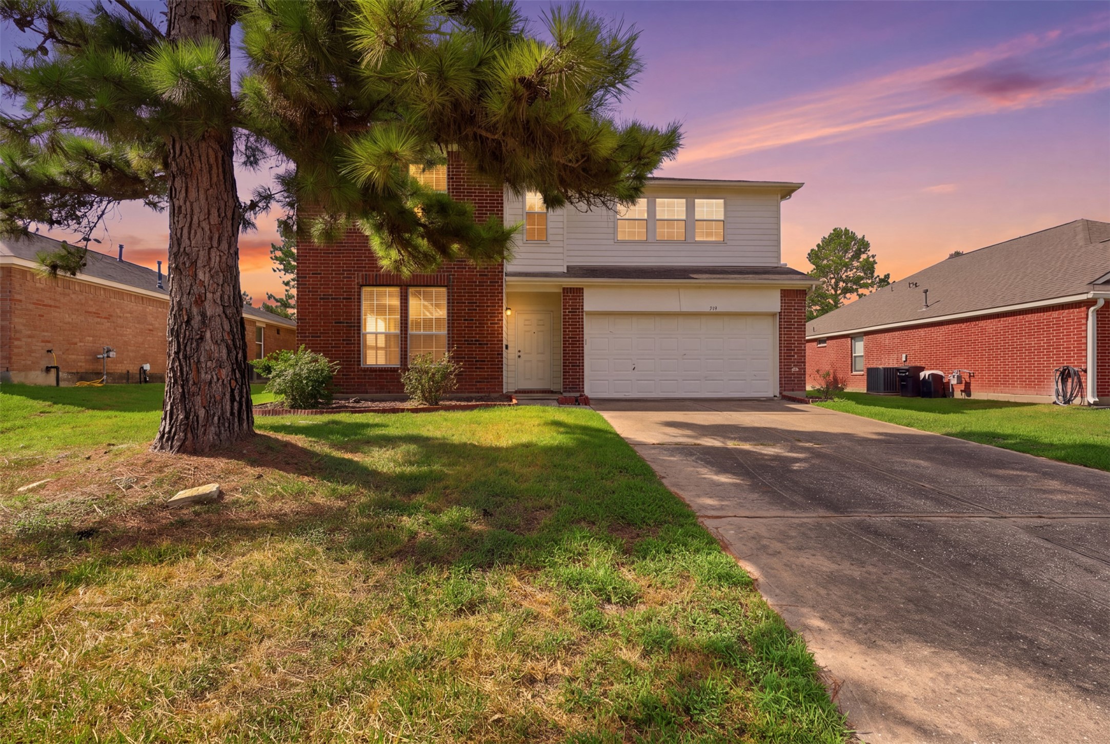 Welcome to 723 Slate Valley Dr! A charming two-story brick home with a spacious driveway and lush front yard, tucked away in a quiet cul-de-sac with no back neighbors. Conveniently located near I-45 and the Hardy Toll Road, offering easy access to major highways, shopping, dining, and everyday amenities throughout Spring and the greater Houston area. Welcome to 723 Slate Valley Dr! A charming two-story brick home with a spacious driveway and lush front yard, tucked away in a quiet cul-de-sac with no back neighbors. Conveniently located near I-45 and the Hardy Toll Road, offering easy access to major highways, shopping, dining, and everyday amenities throughout Spring and the greater Houston area.