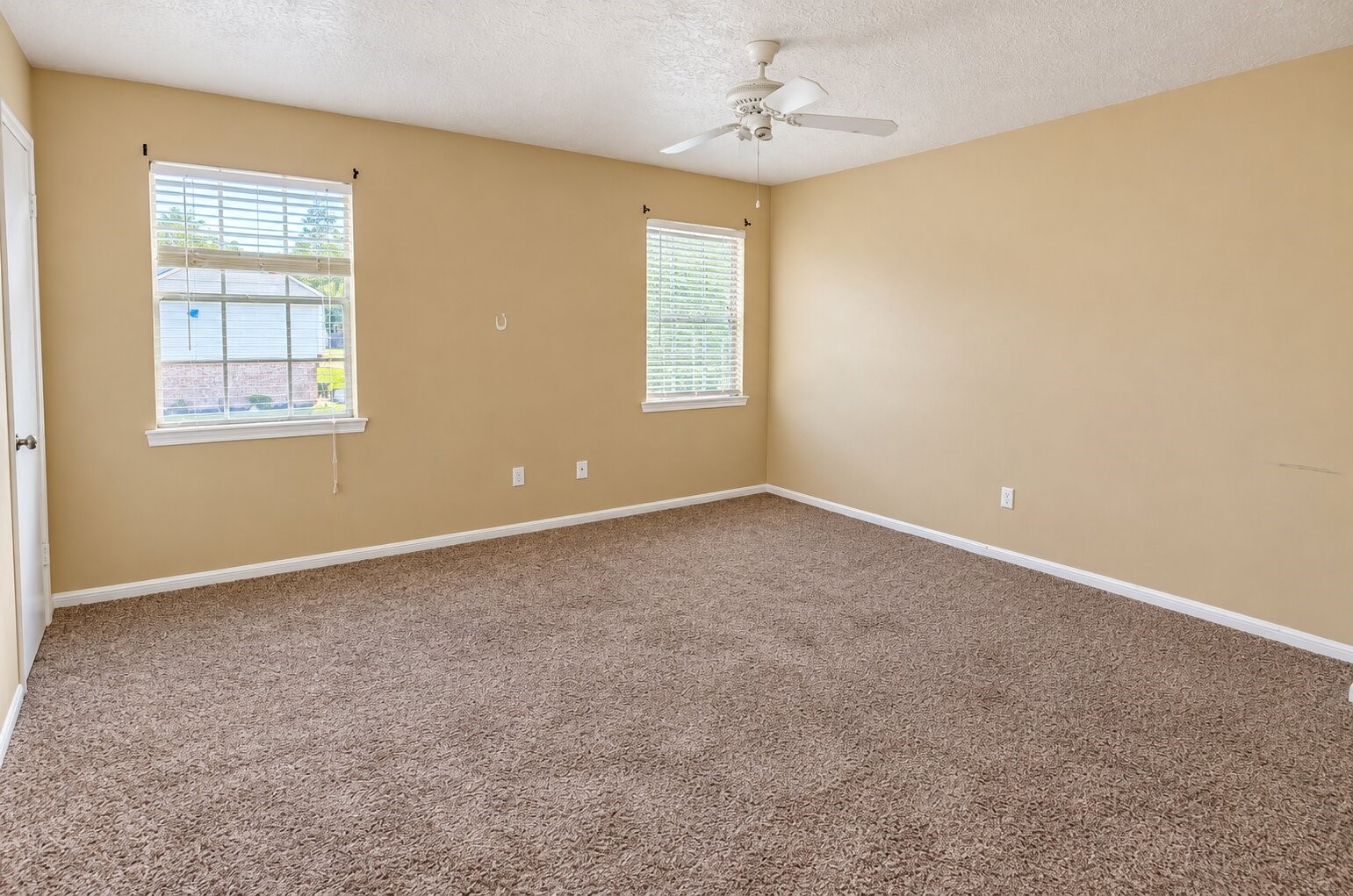 5603 Mossy Timbers Drive, Humble, TX 77346