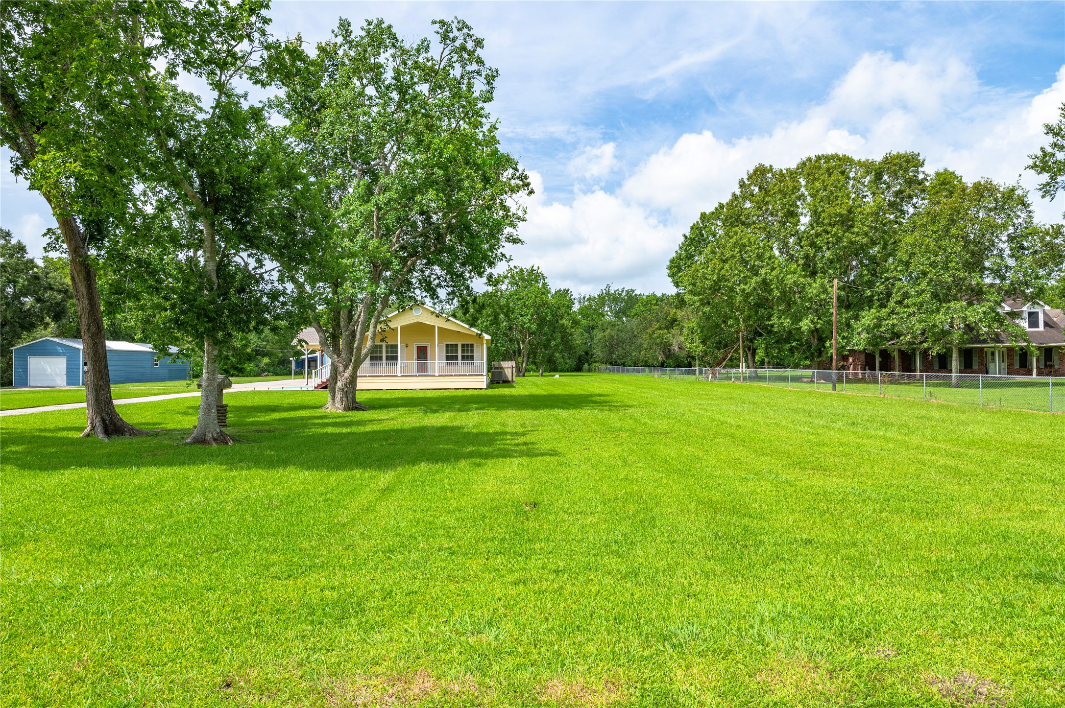5710 County Road 166, Alvin, TX 77511 5710 County Road 166, Alvin, TX 77511