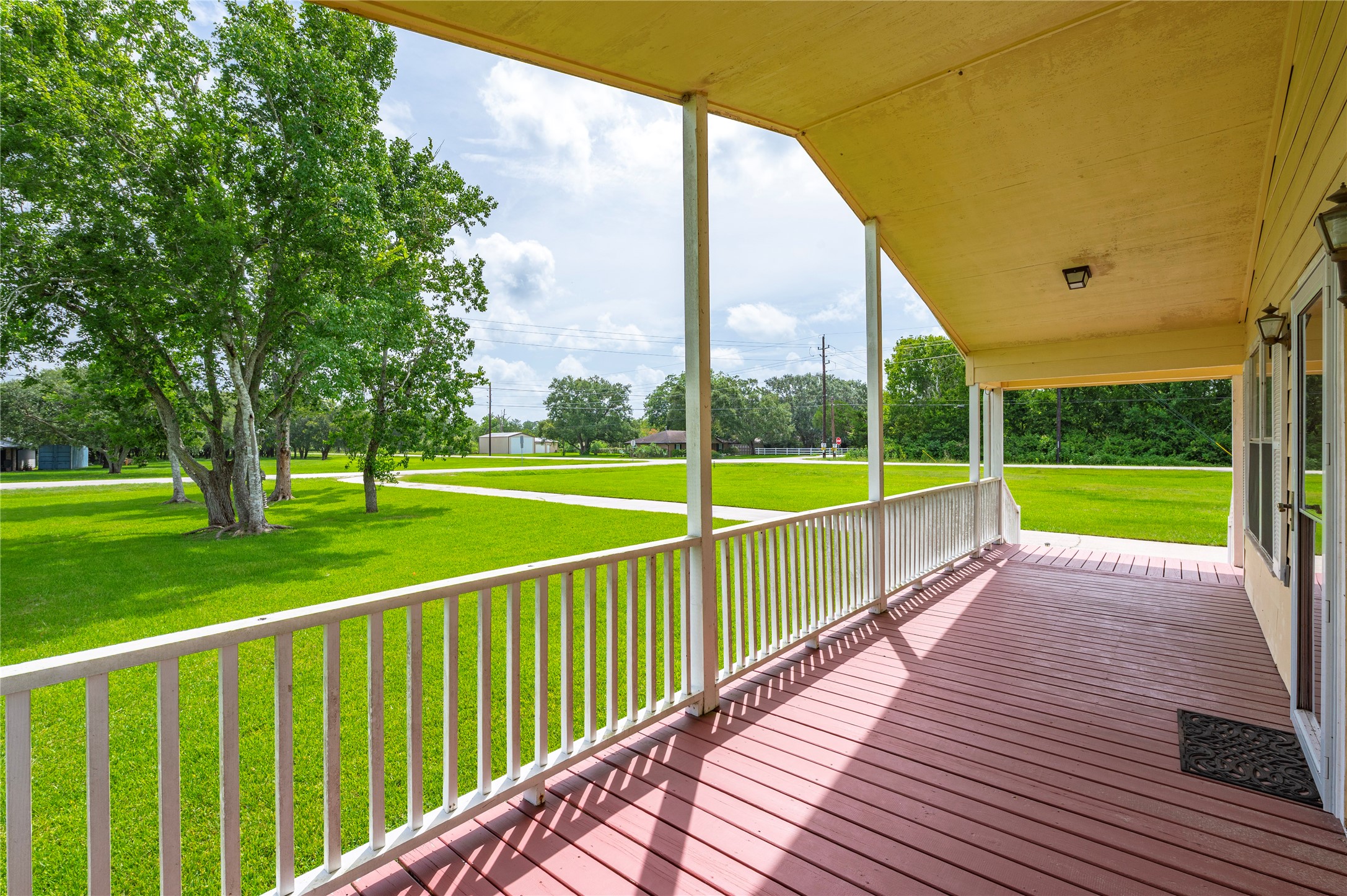 5710 County Road 166, Alvin, TX 77511