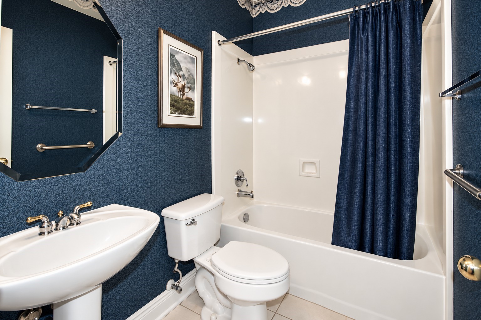 Full bathroom next to study!