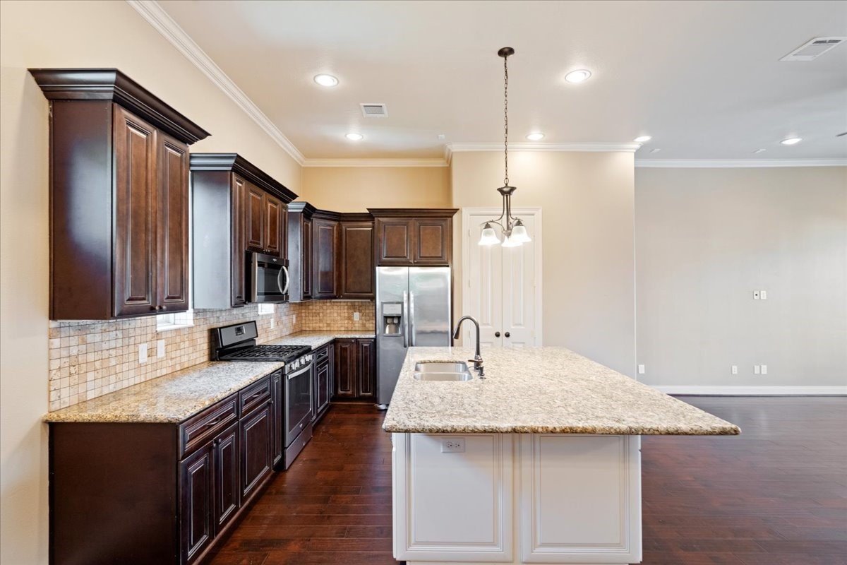 1520 Amundsen Street, Houston, TX 77009