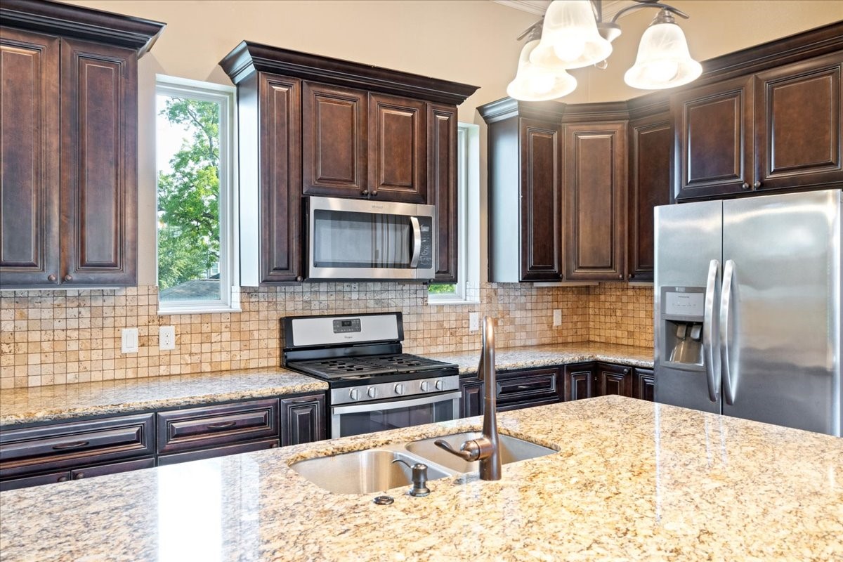 1520 Amundsen Street, Houston, TX 77009