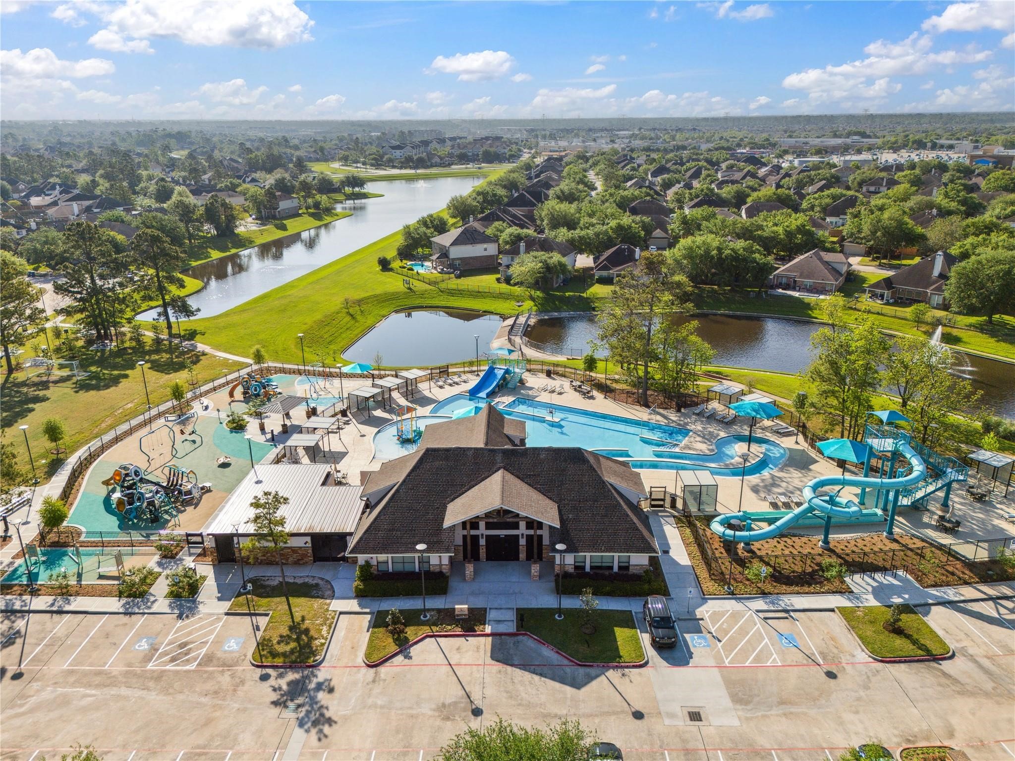 Canyon Village at Park Lakes has a wonderful pool, waterpark, playground, and lakes for fun weekends with family and friends.