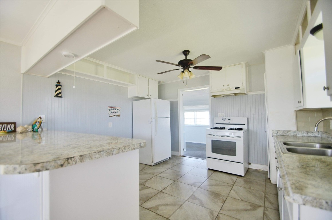 436 9th Street, San Leon, TX 77539 436 9th Street, San Leon, TX 77539