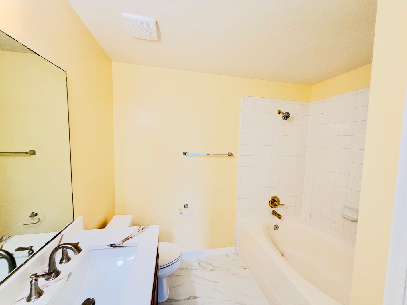 523 Remington Green Court, Houston, TX 77073