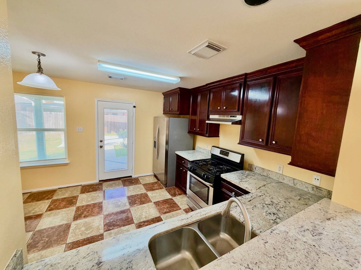 523 Remington Green Court, Houston, TX 77073