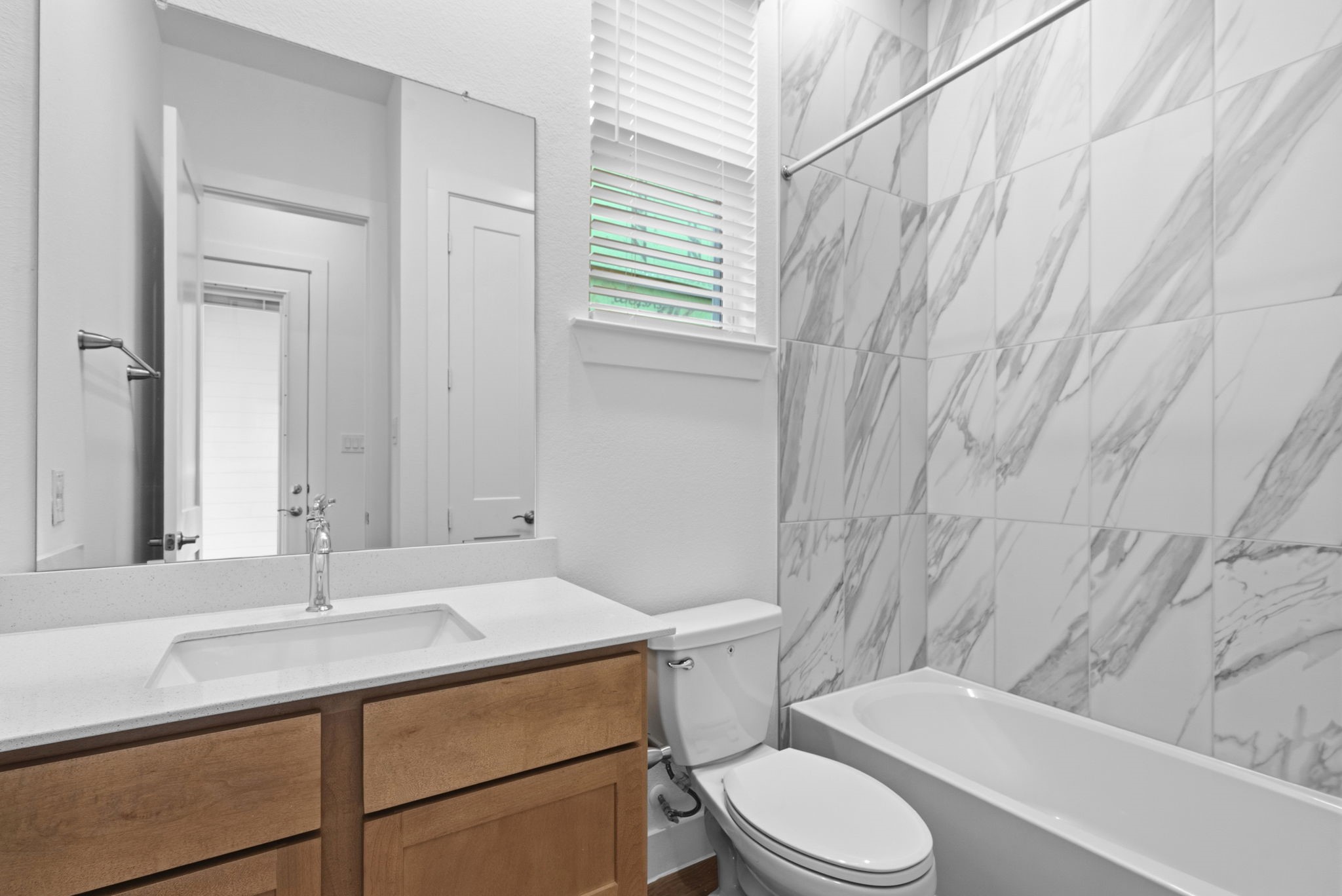 Photos are REPRESENTATIVE of the home /floor plan and are NOT of the actual home.  Selections, features, and room options vary.