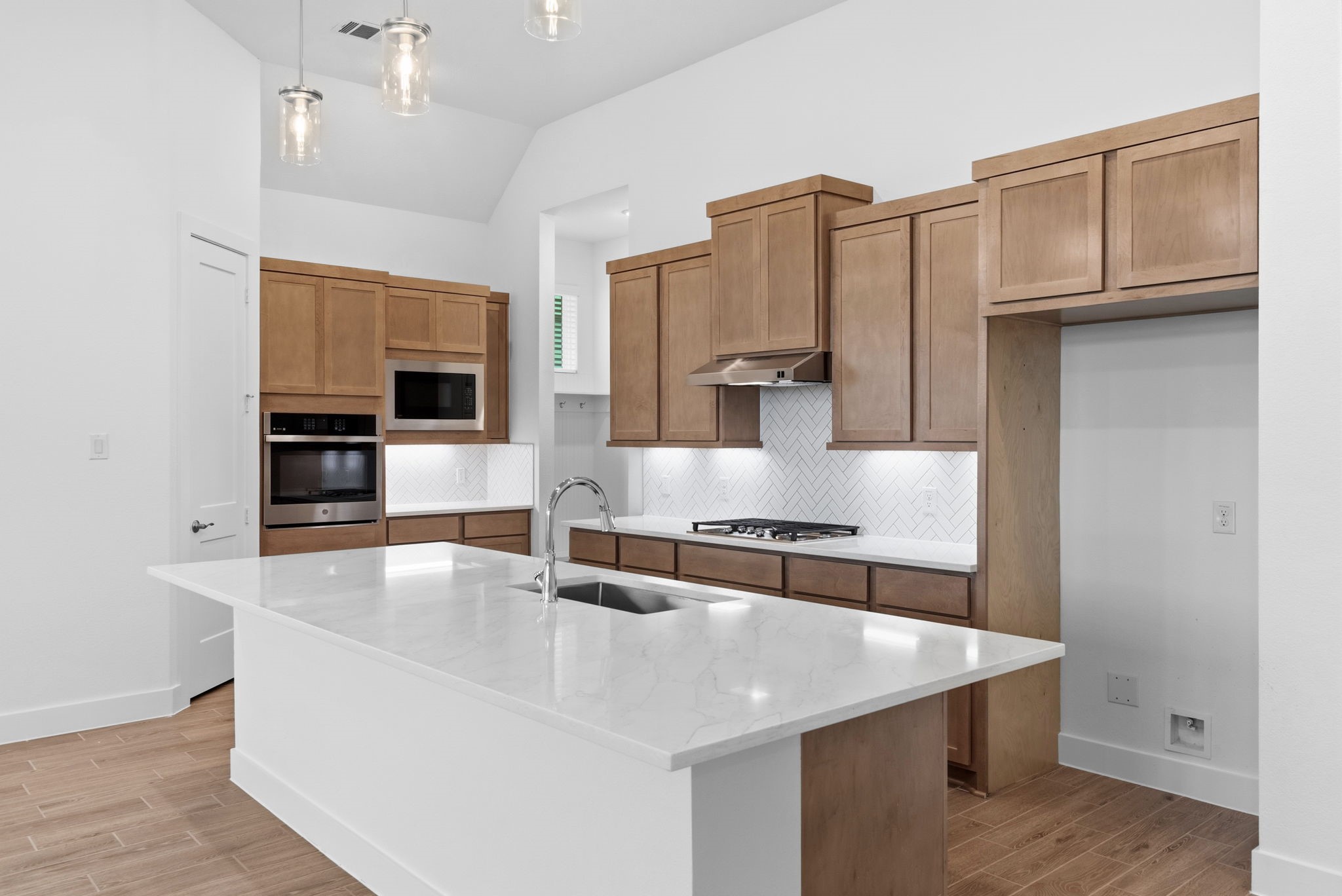 Photos are REPRESENTATIVE of the home /floor plan and are NOT of the actual home.  Selections, features, and room options vary.