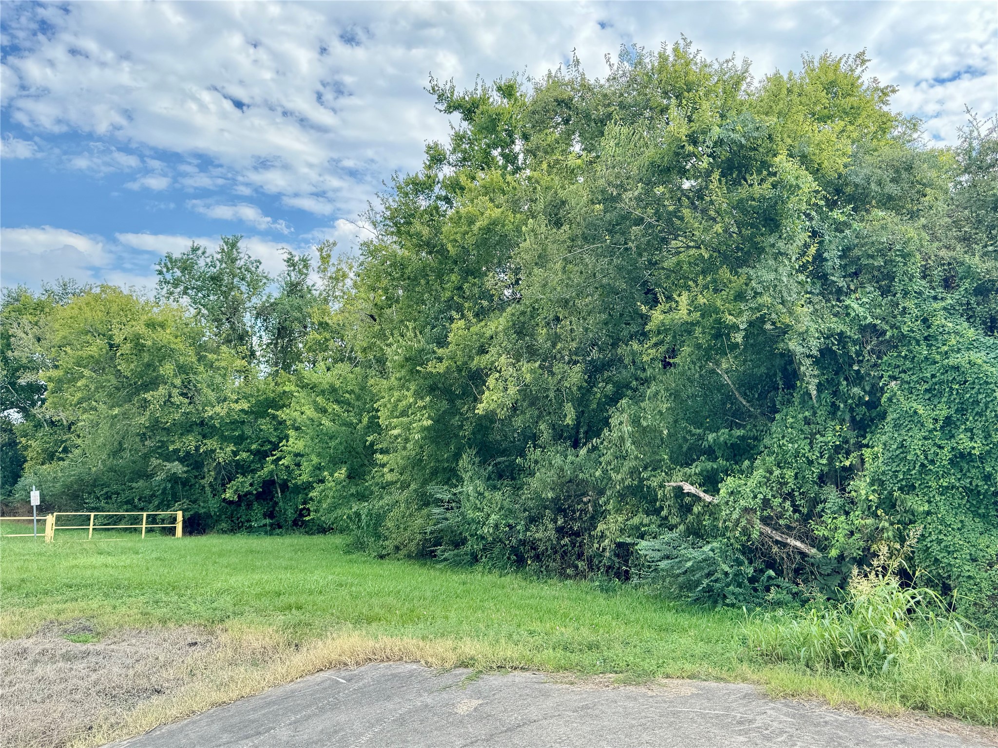 4201 AVENUE J, Santa Fe, TX 77510 4201 AVENUE J, Santa Fe, TX 77510