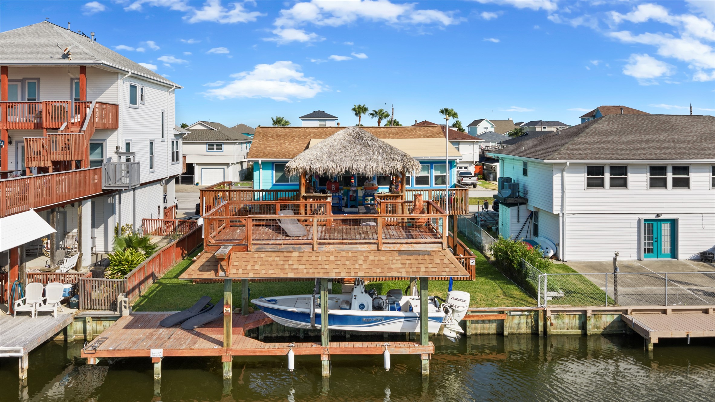 261 Barracuda Street, Bayou Vista, TX 77563